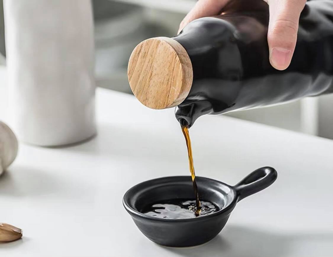 CHAI RÓT GIA VỊ