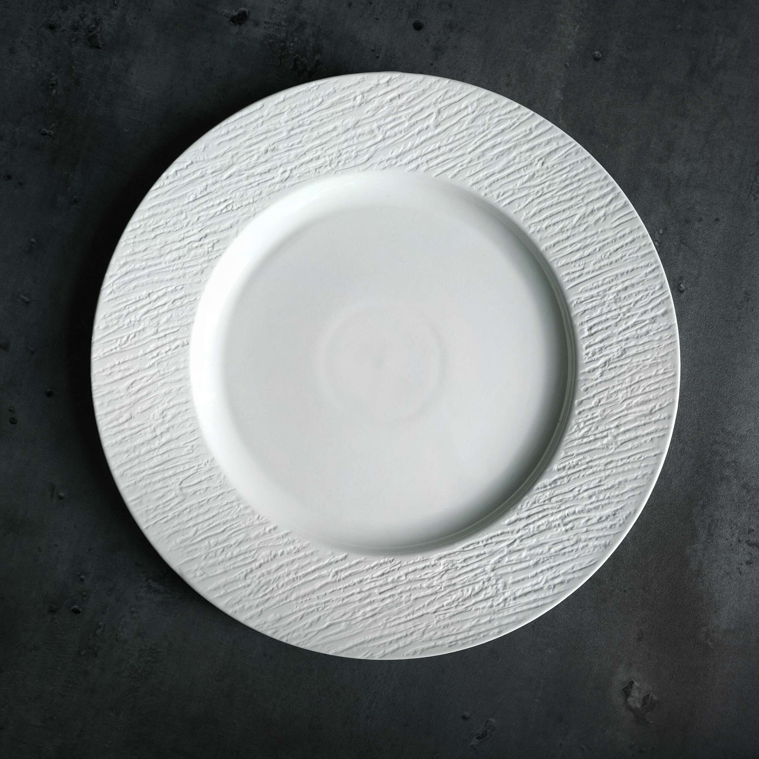 Bộ đĩa cao cấp màu trắng họa tiết viền nhám