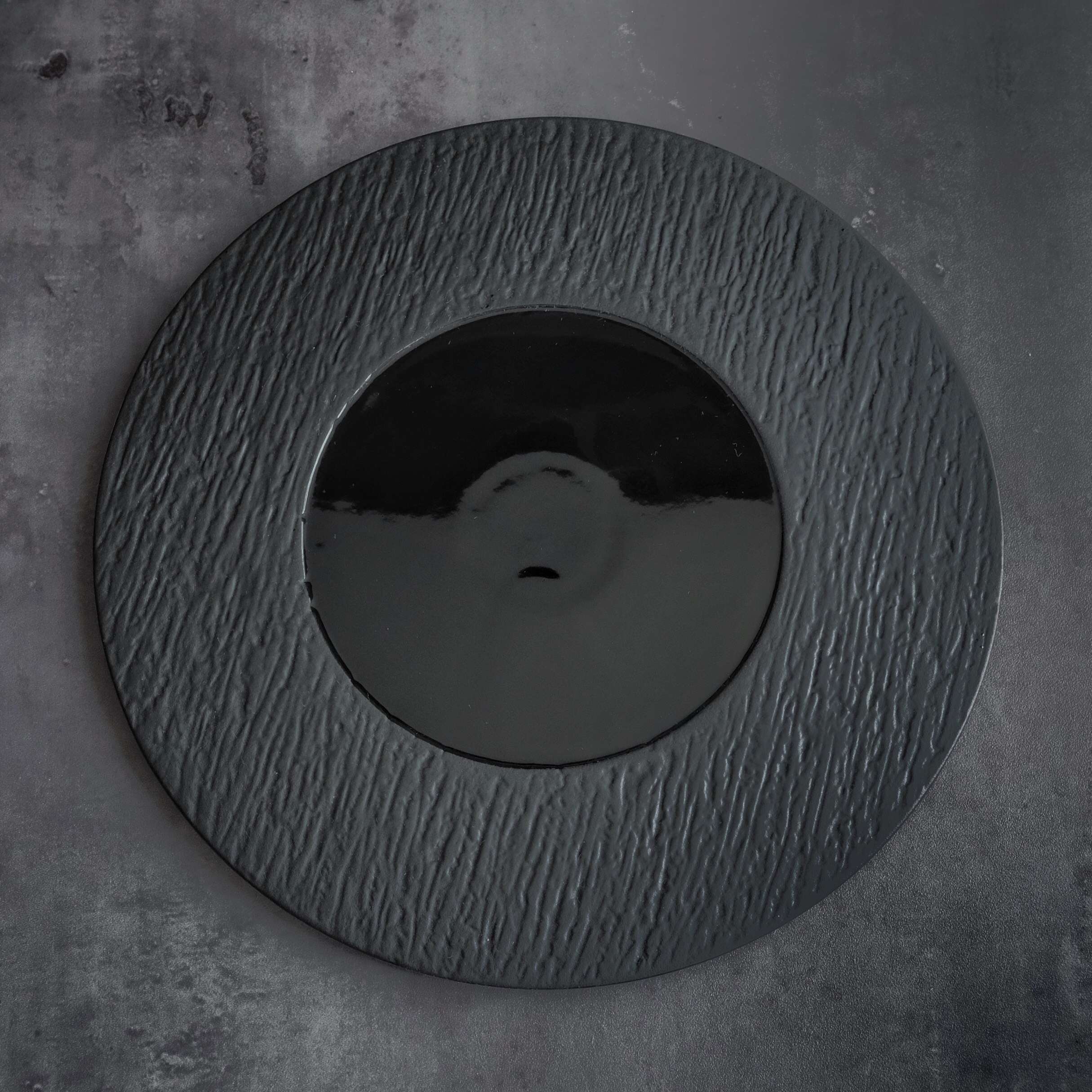 Bộ đĩa cao cấp màu đen họa tiết viền nhám