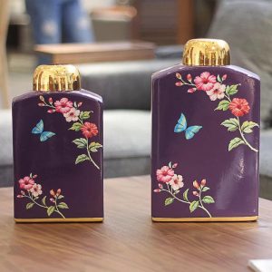 Bình hoa vuông tím