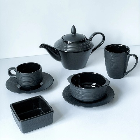 Bộ bát đĩa cao cấp màu đen họa tiết viền gân