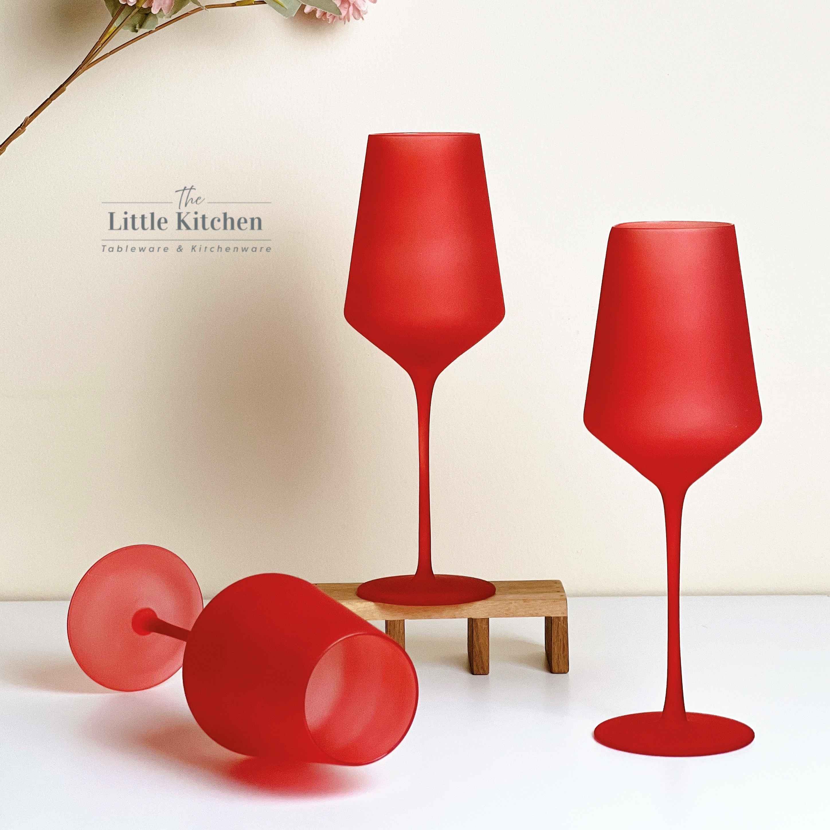 Ly vang thuỷ tinh đỏ lì