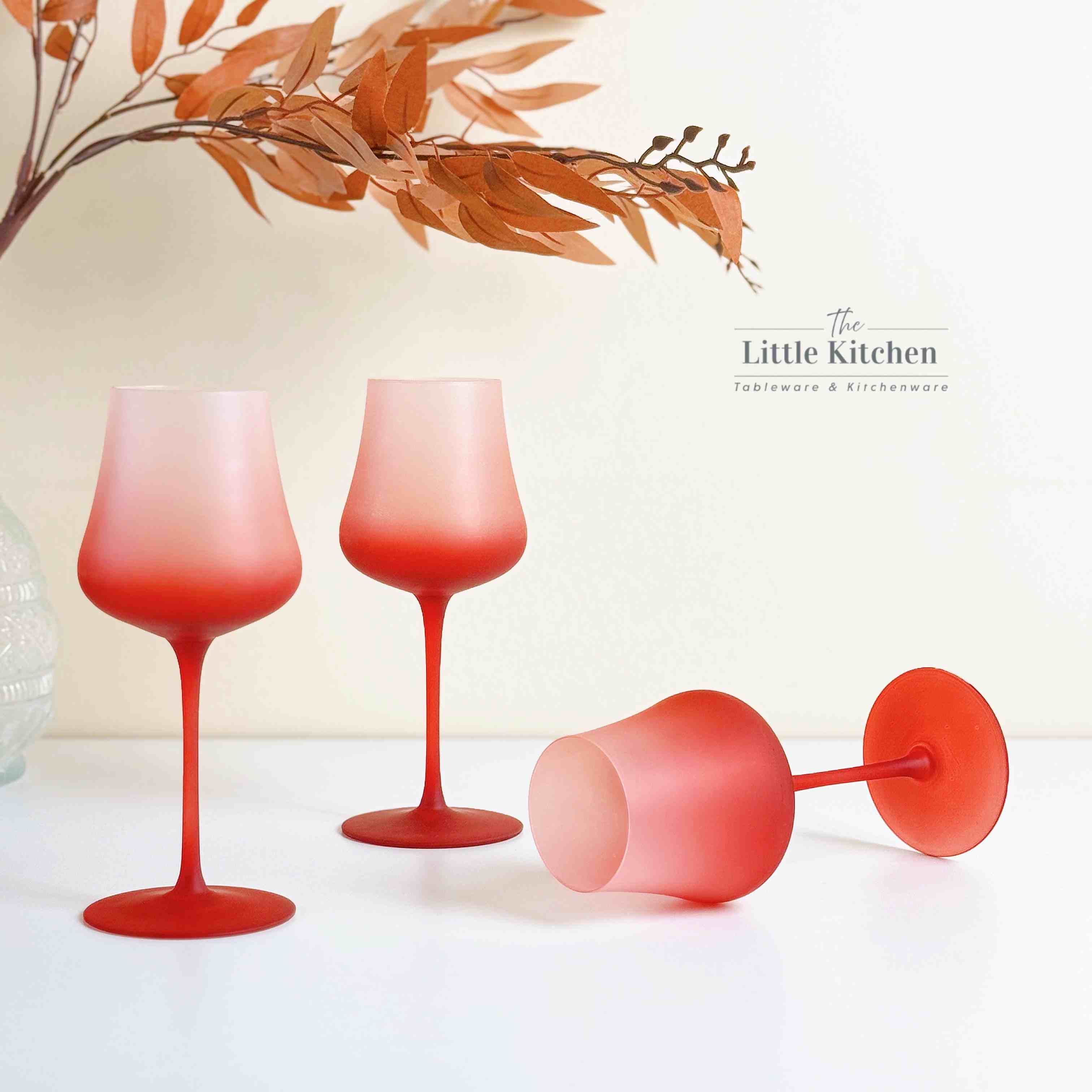 Set tiệc valentine đỏ trắng