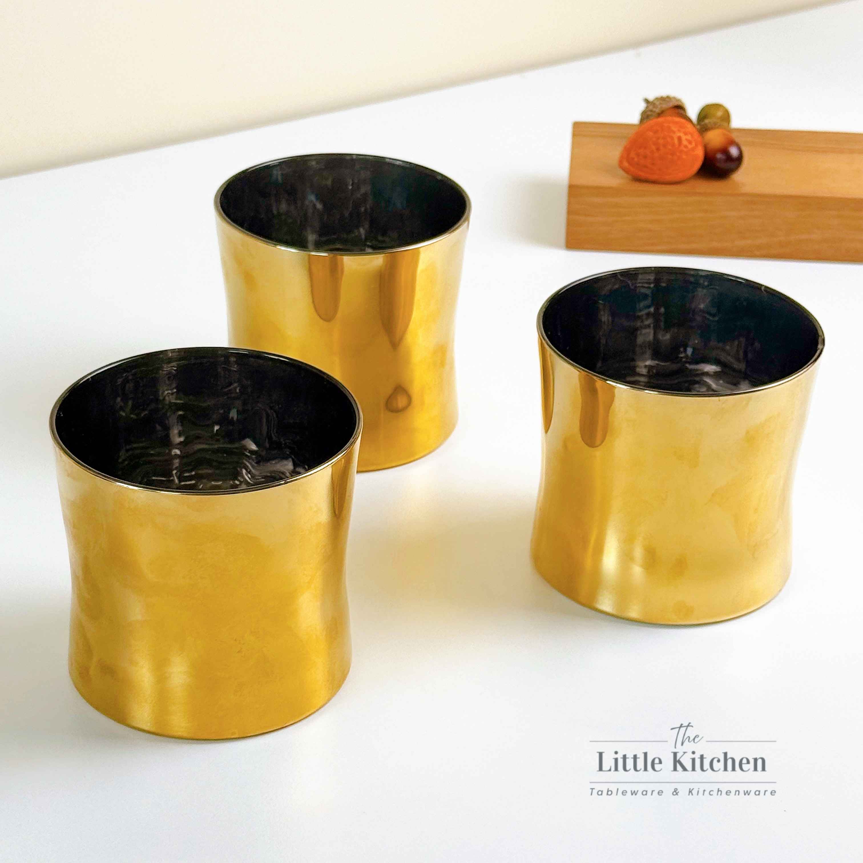 Cốc thuỷ tinh eo vàng