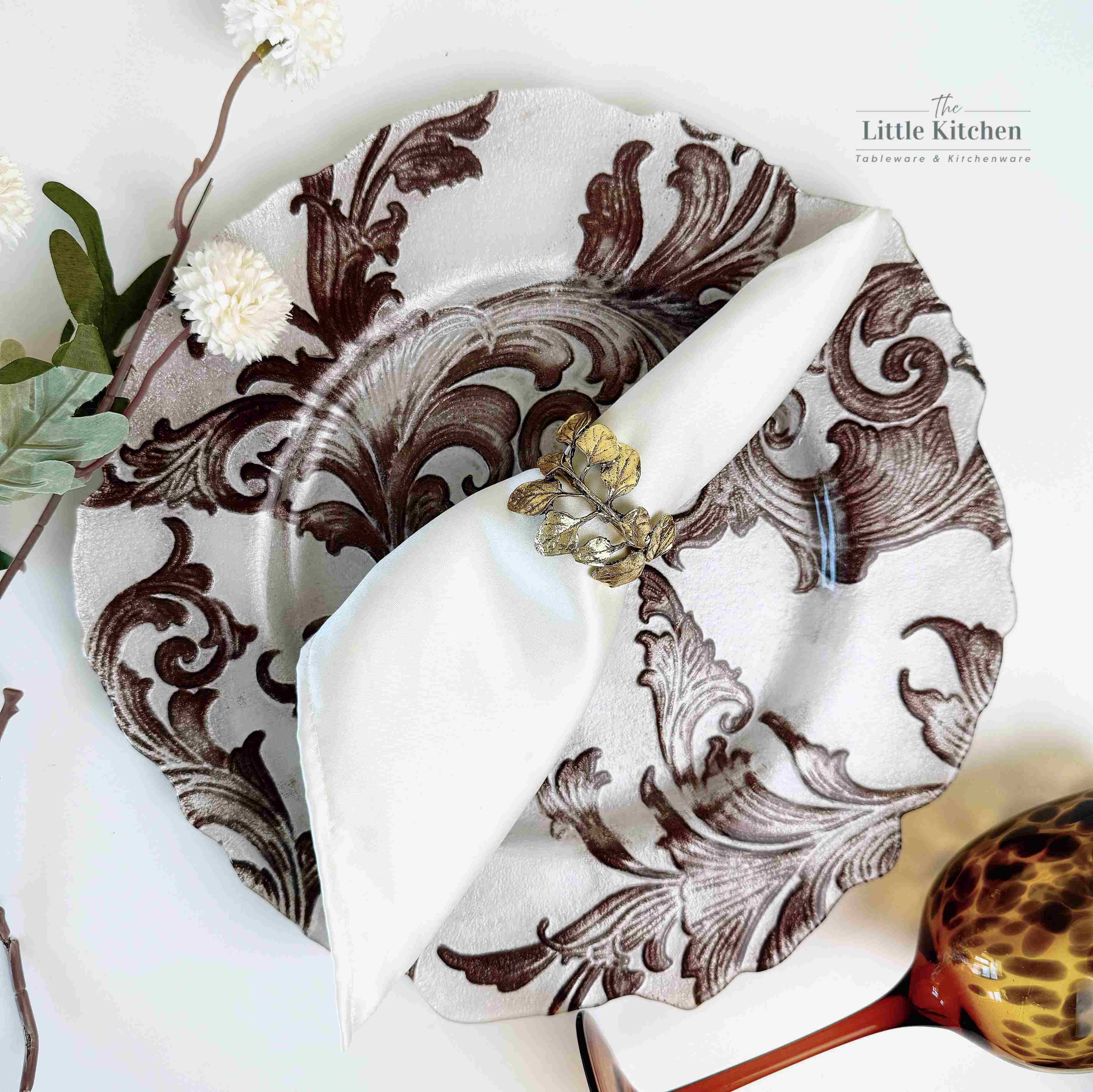 Đĩa thủy tinh trắng hoa văn