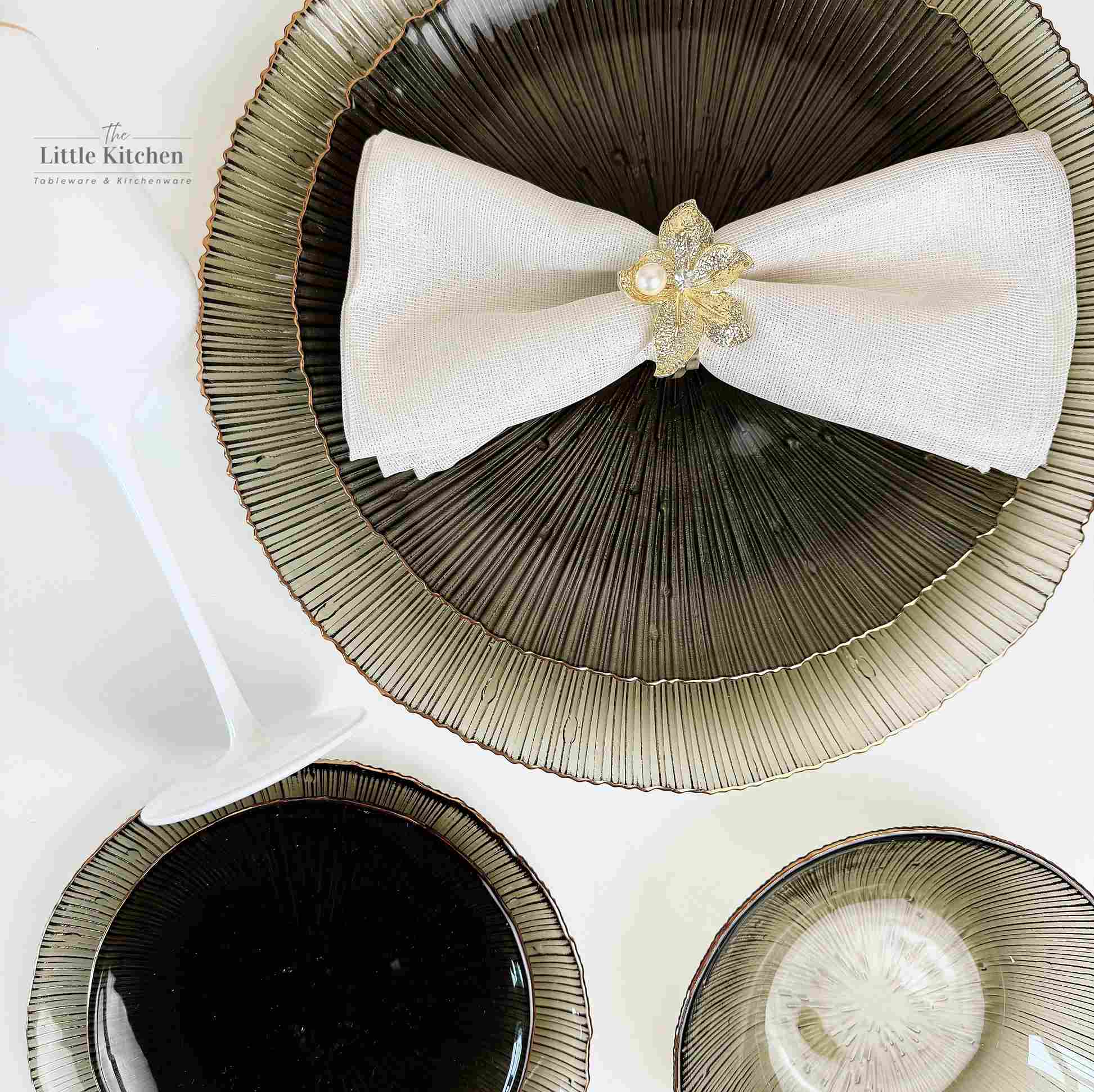 Đĩa thủy tinh tia ghi viền vàng