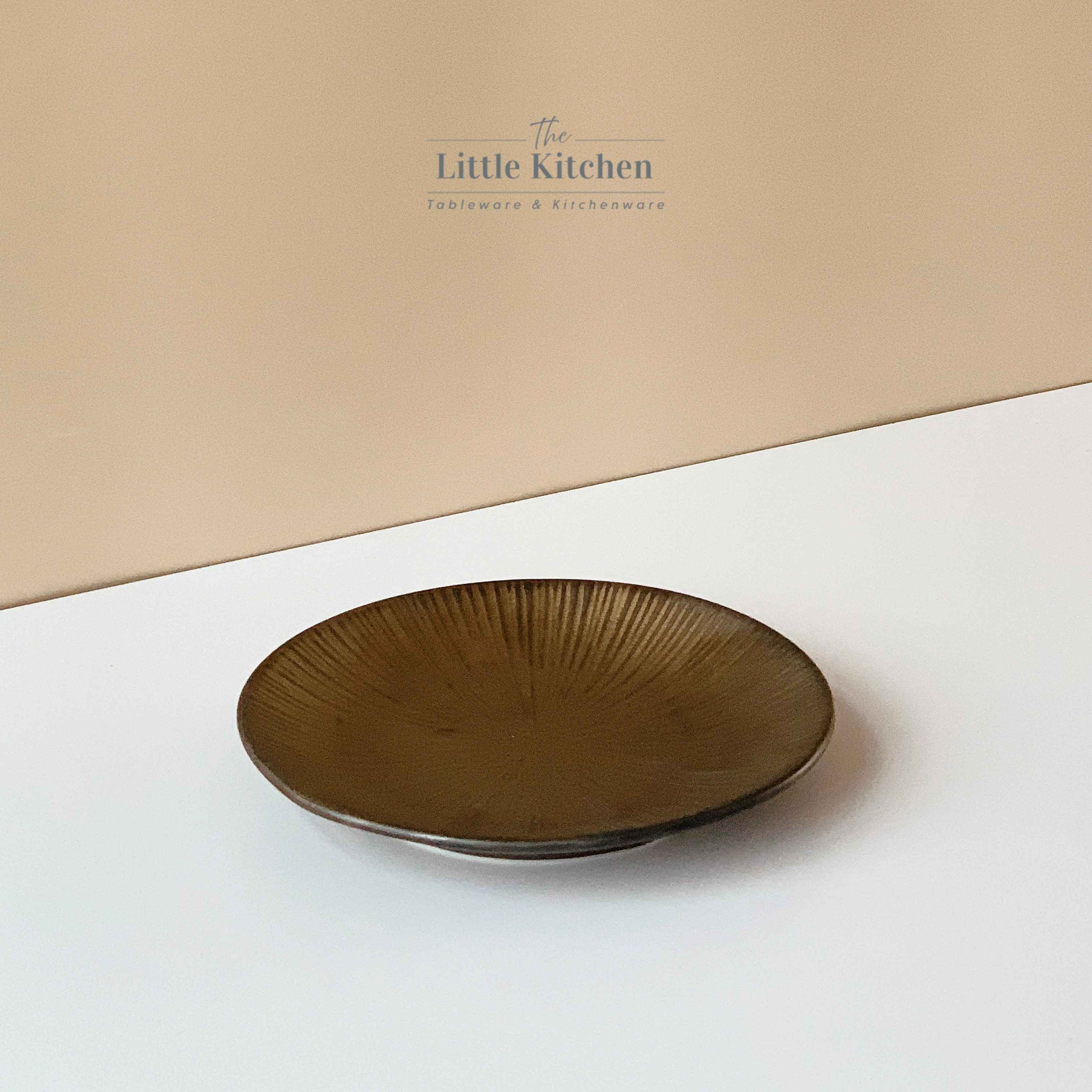 Set tiệc đĩa hoa và đĩa nâu đồng