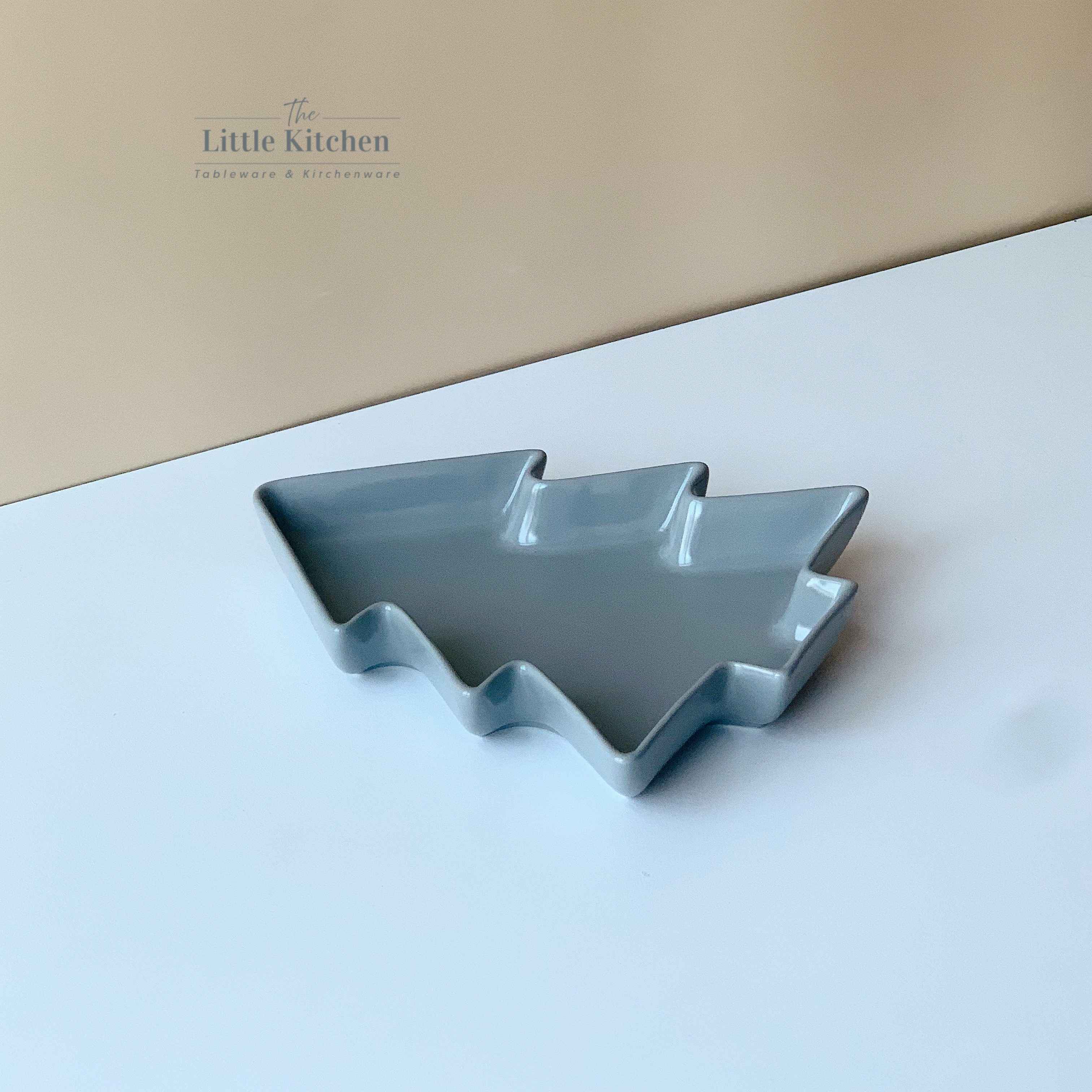 Sale bộ đĩa cây thông