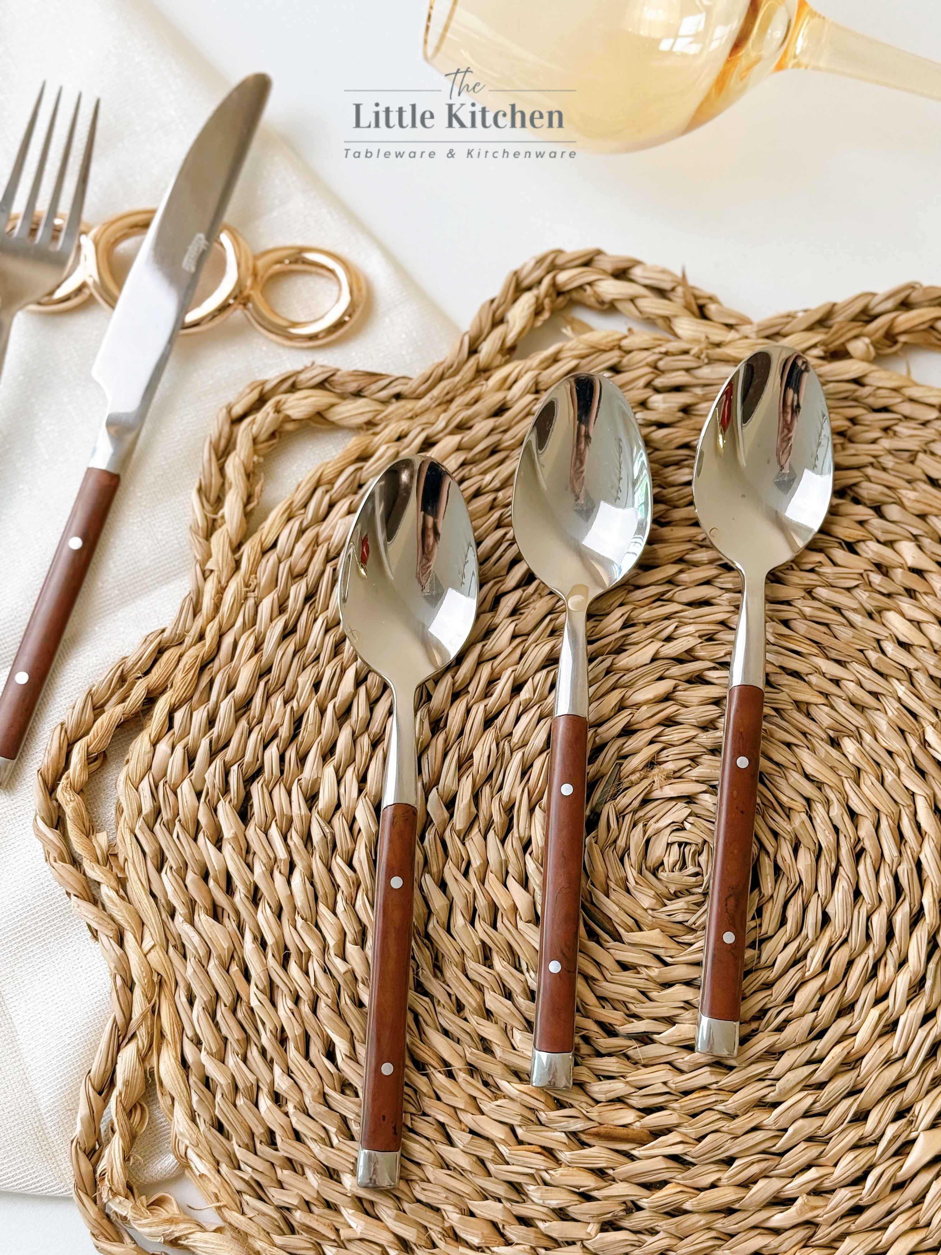 Set tiệc nâu