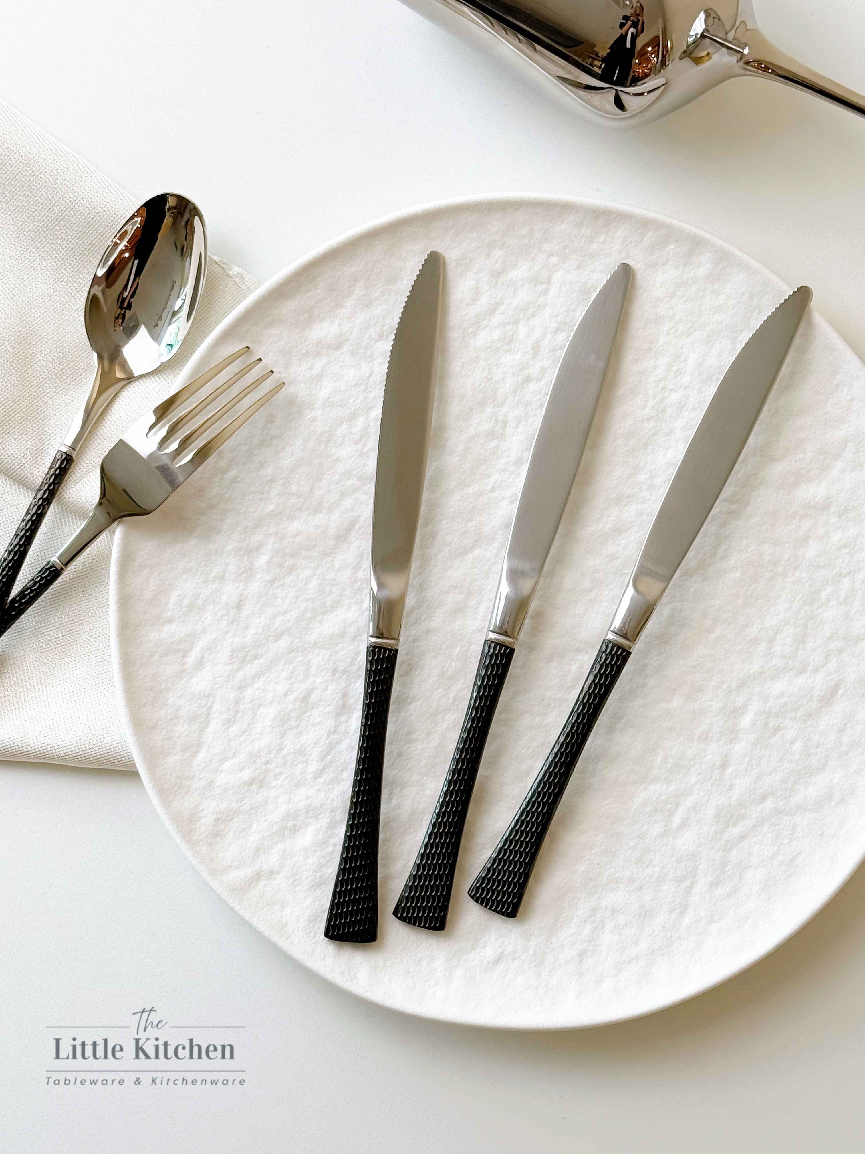 Bộ Dao Thìa Dĩa chuôi vảy đen