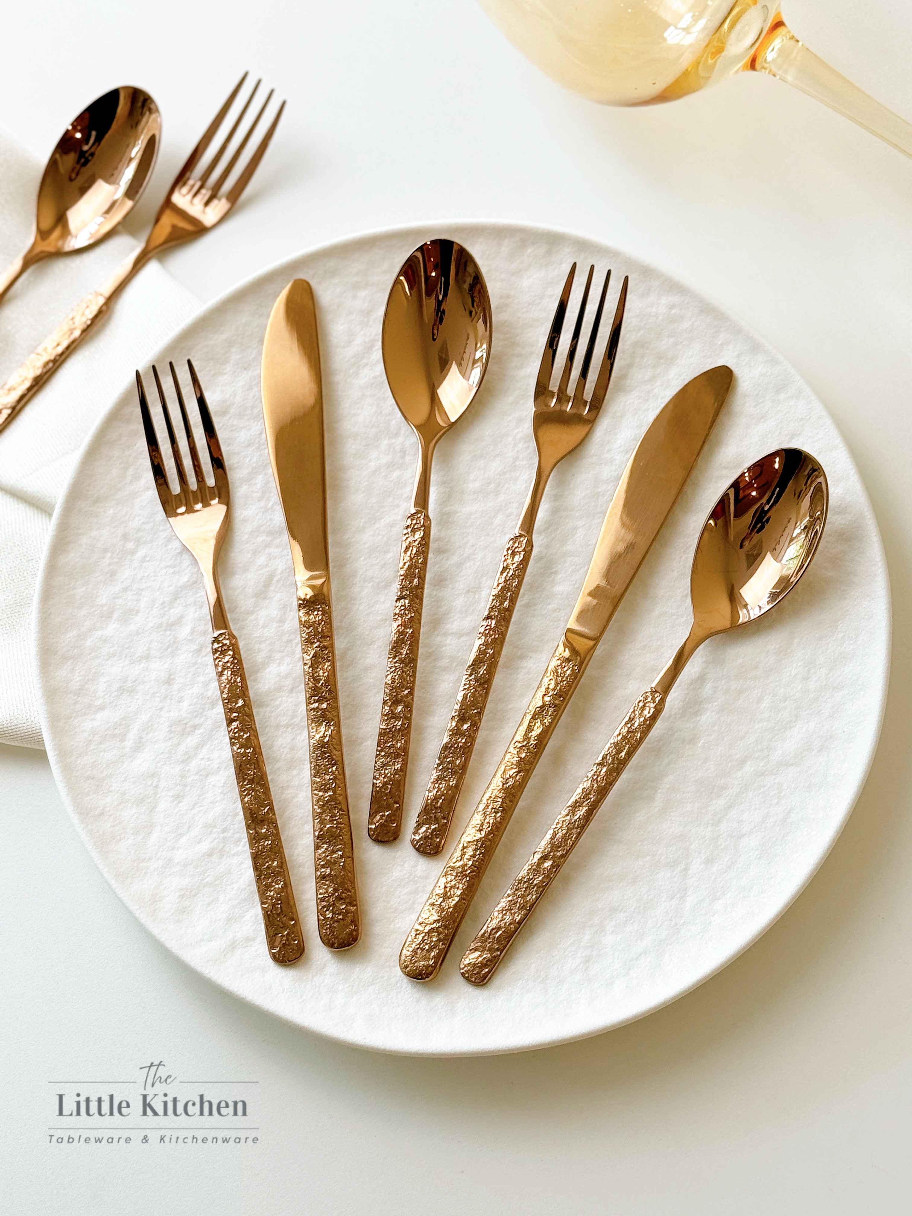 Set tiệc xanh vàng gold