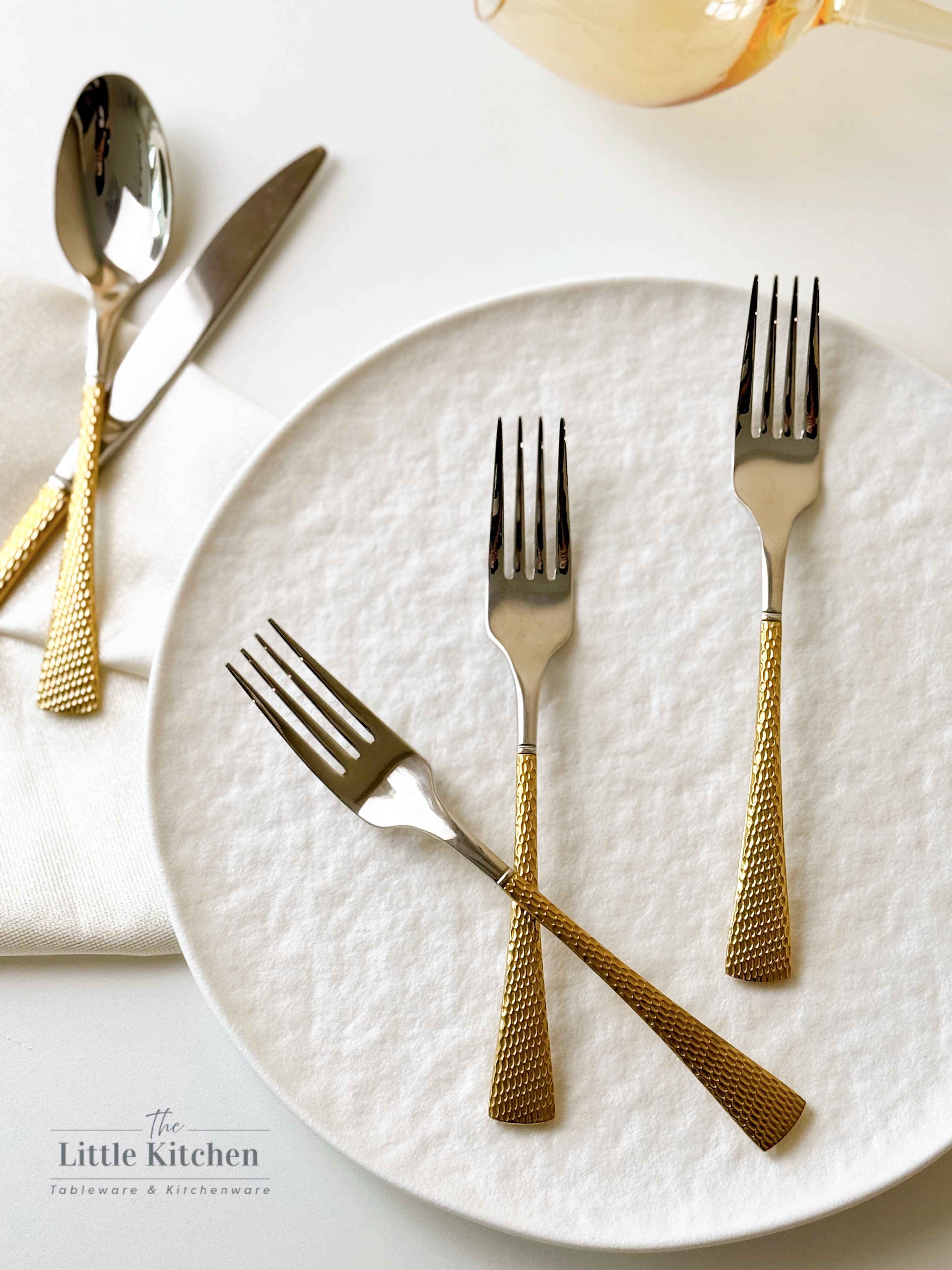 Bộ Dao Thìa Dĩa chuôi vảy vàng