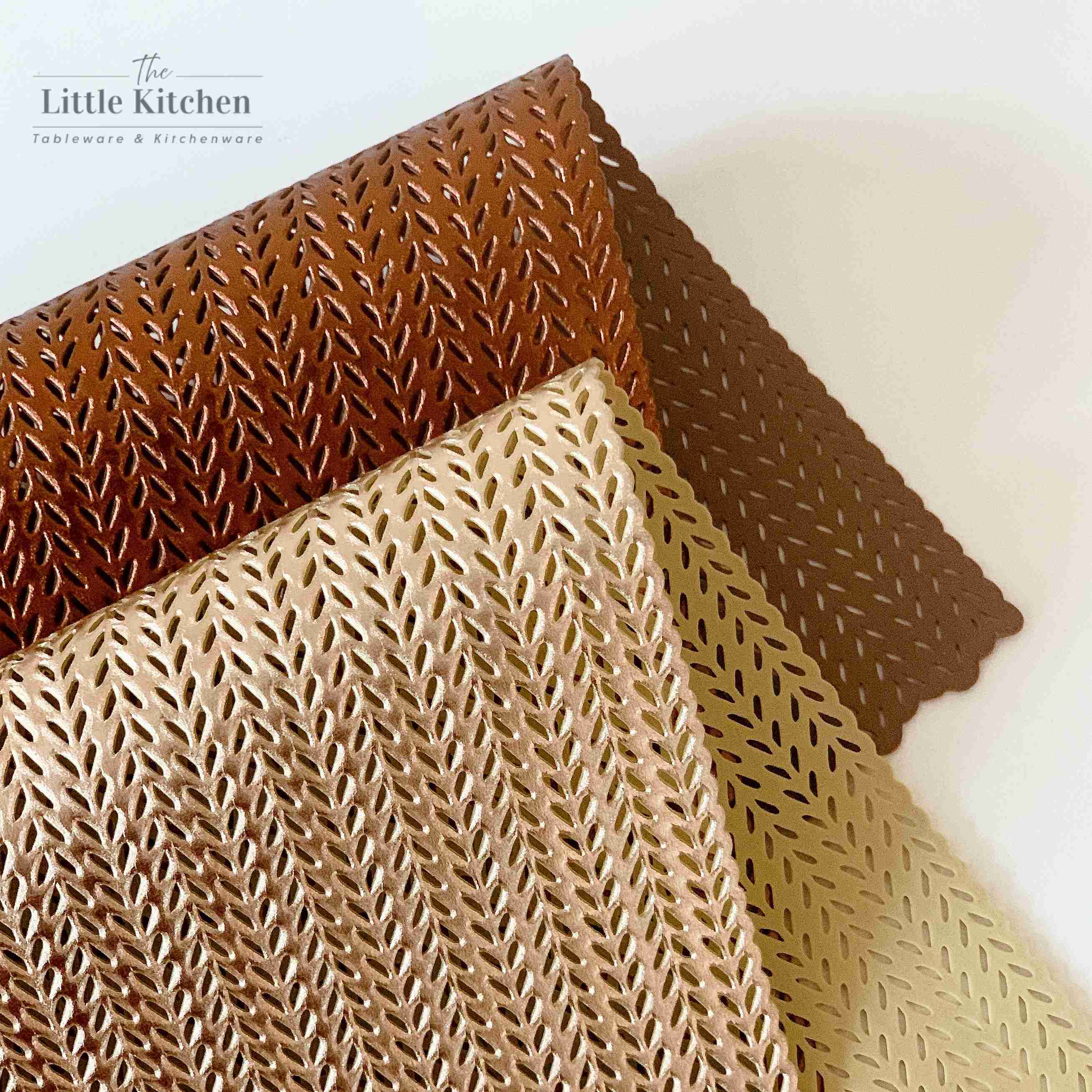 Tấm hình chữ nhật cành lá