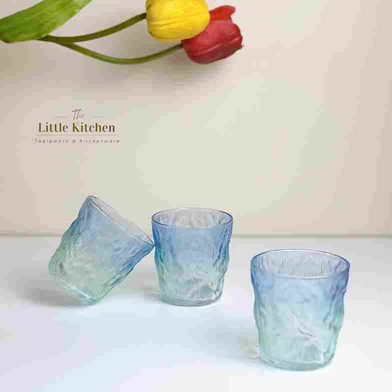 Cốc thuỷ tinh sần lục