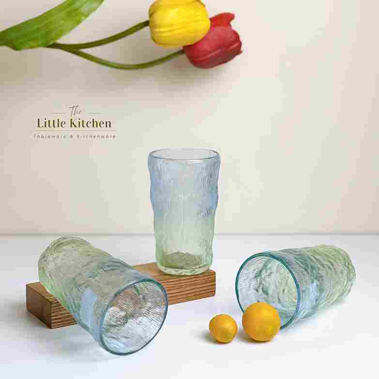 Cốc thuỷ tinh sần lục