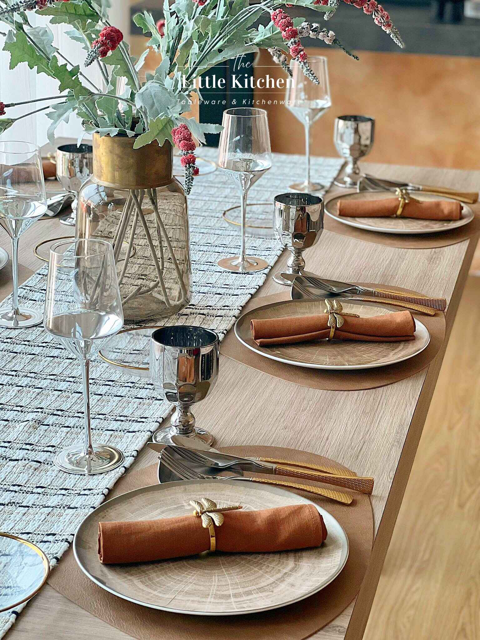 Set tiệc xuân ring chuồn chuồn