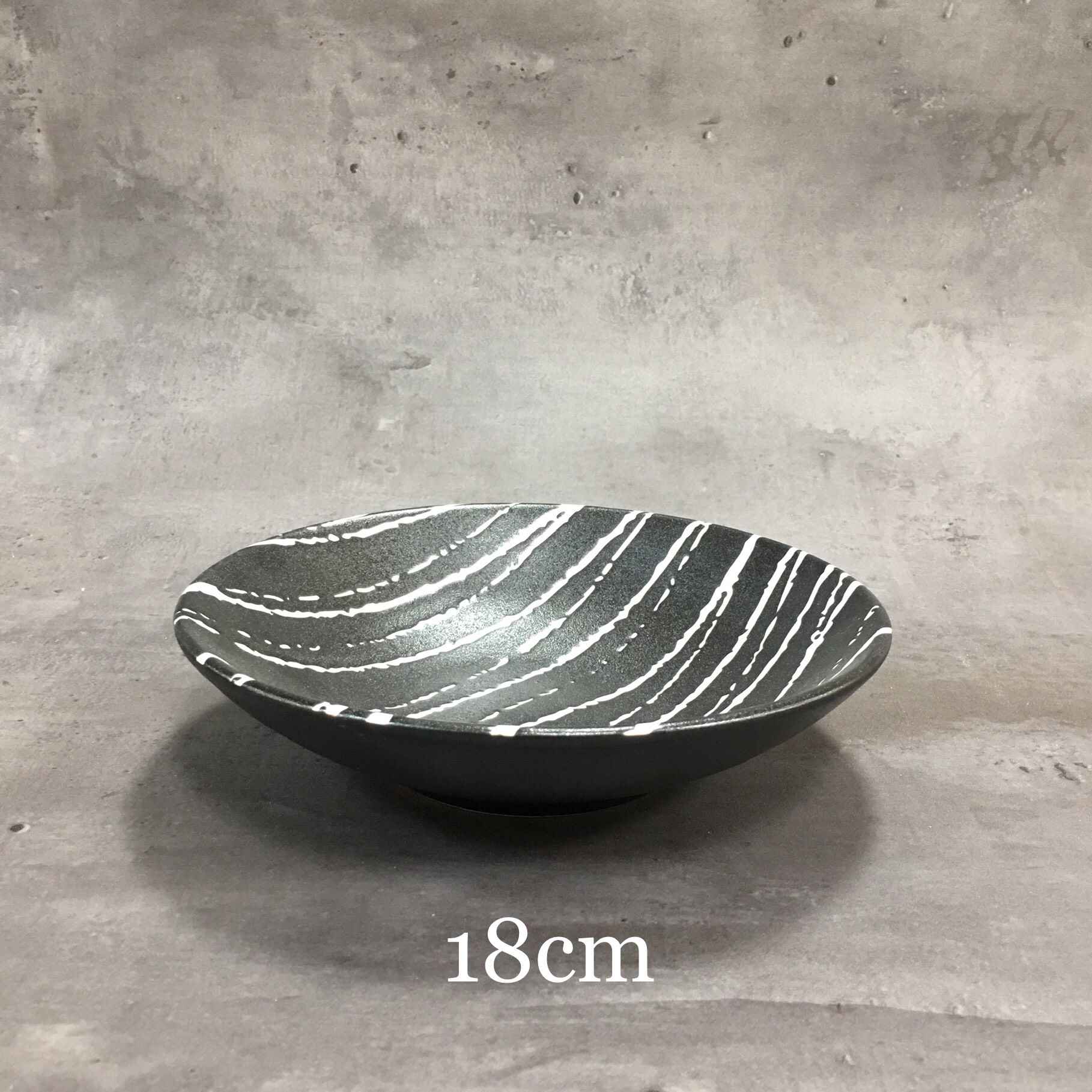 Sale bộ bát đĩa gia đình đen sần vệt trắng