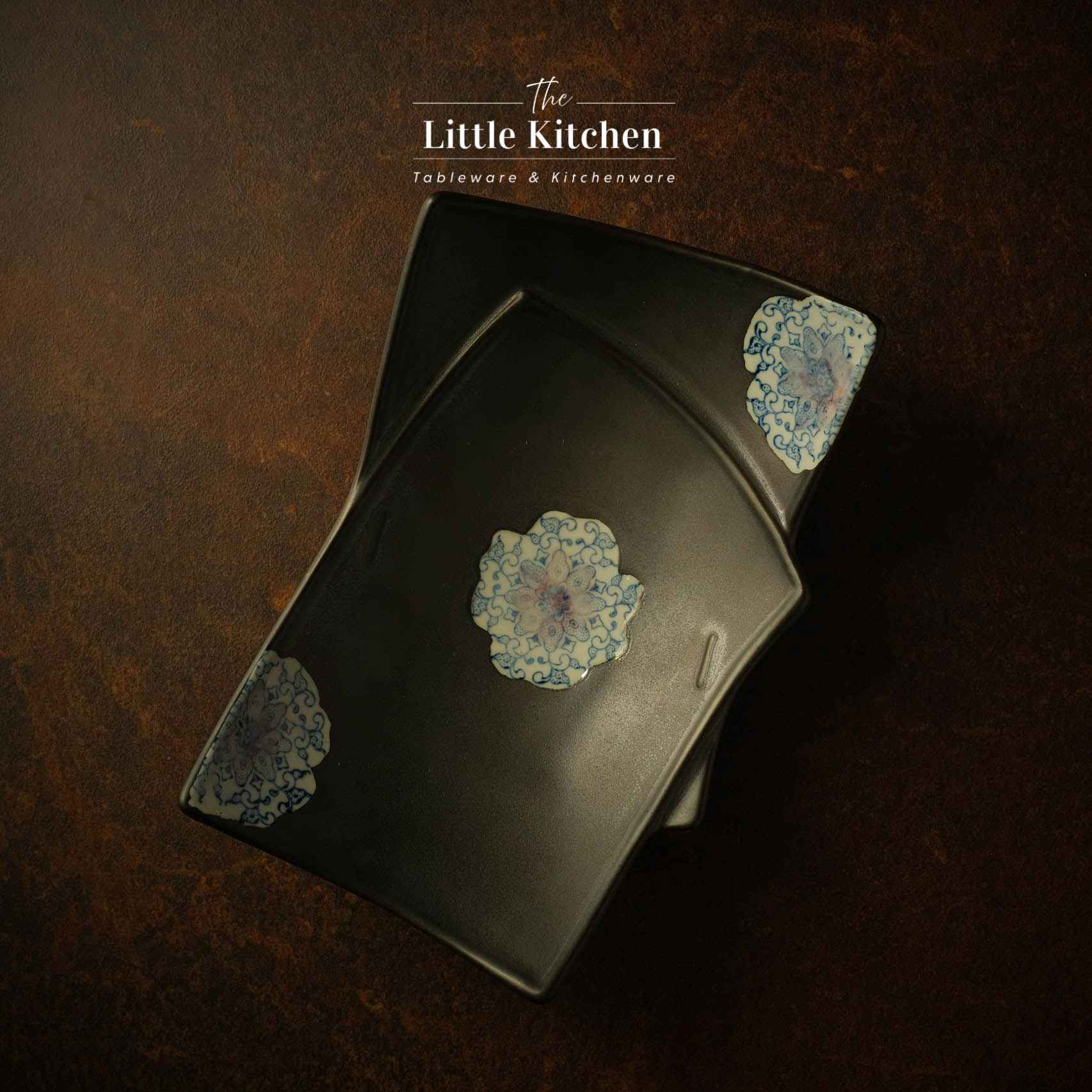 Bộ bát đĩa cao cấp phong cách Nhật Bản màu đen đắp hoa.