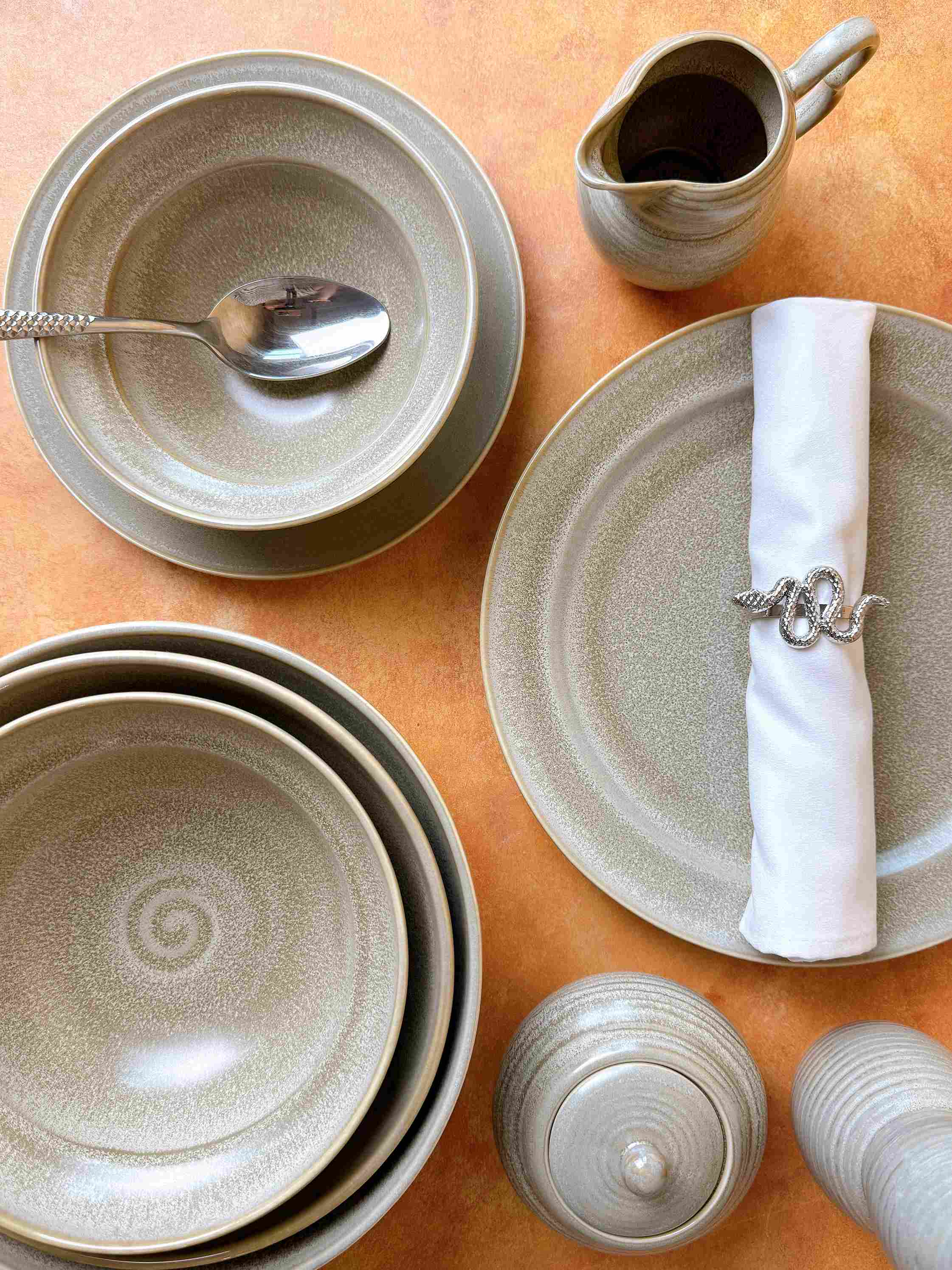 Bộ bát đĩa cao cấp phong cách tối giản be đốm