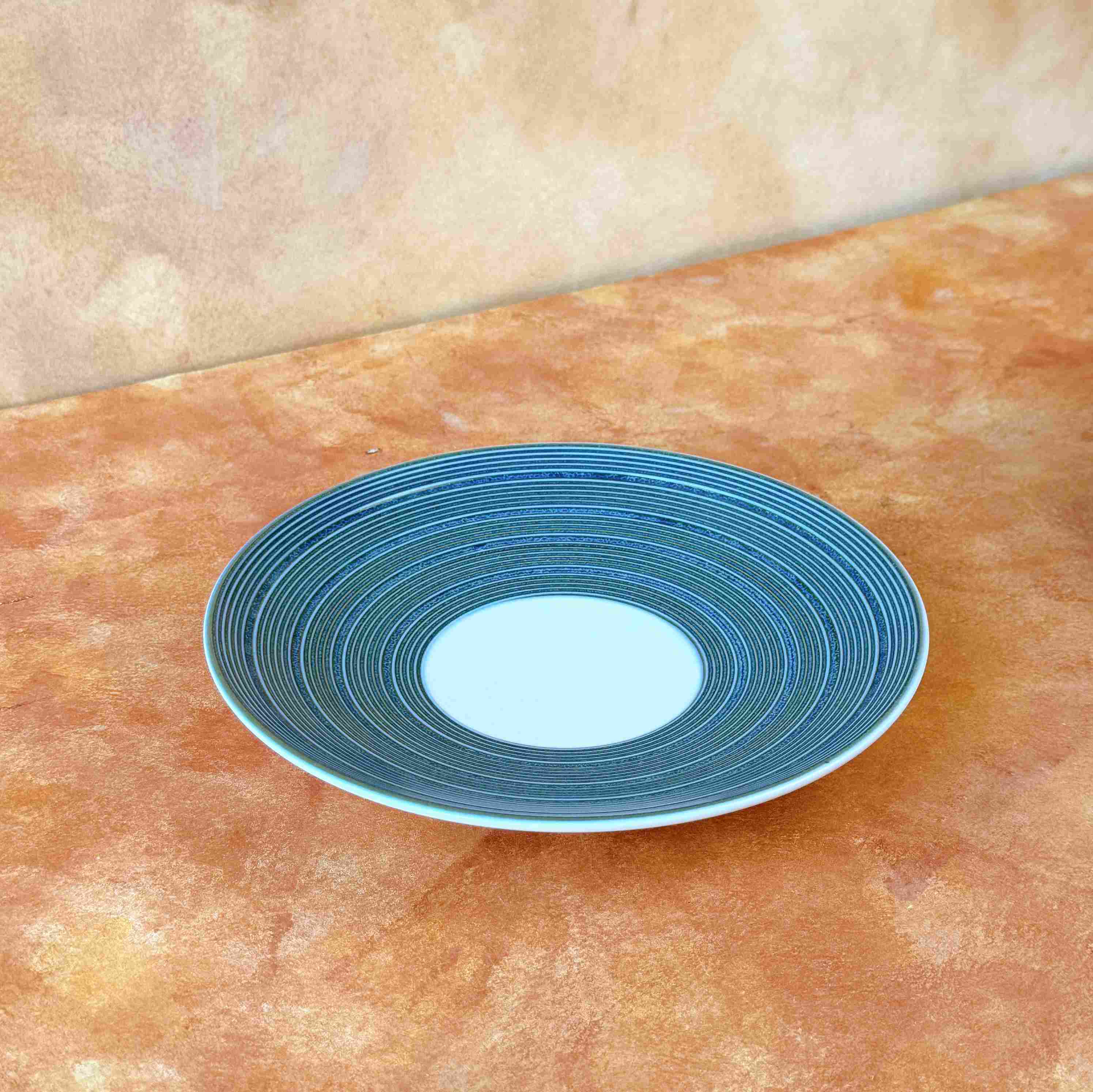 Bộ bát đĩa cao cấp phong cách hiện đại gân lam