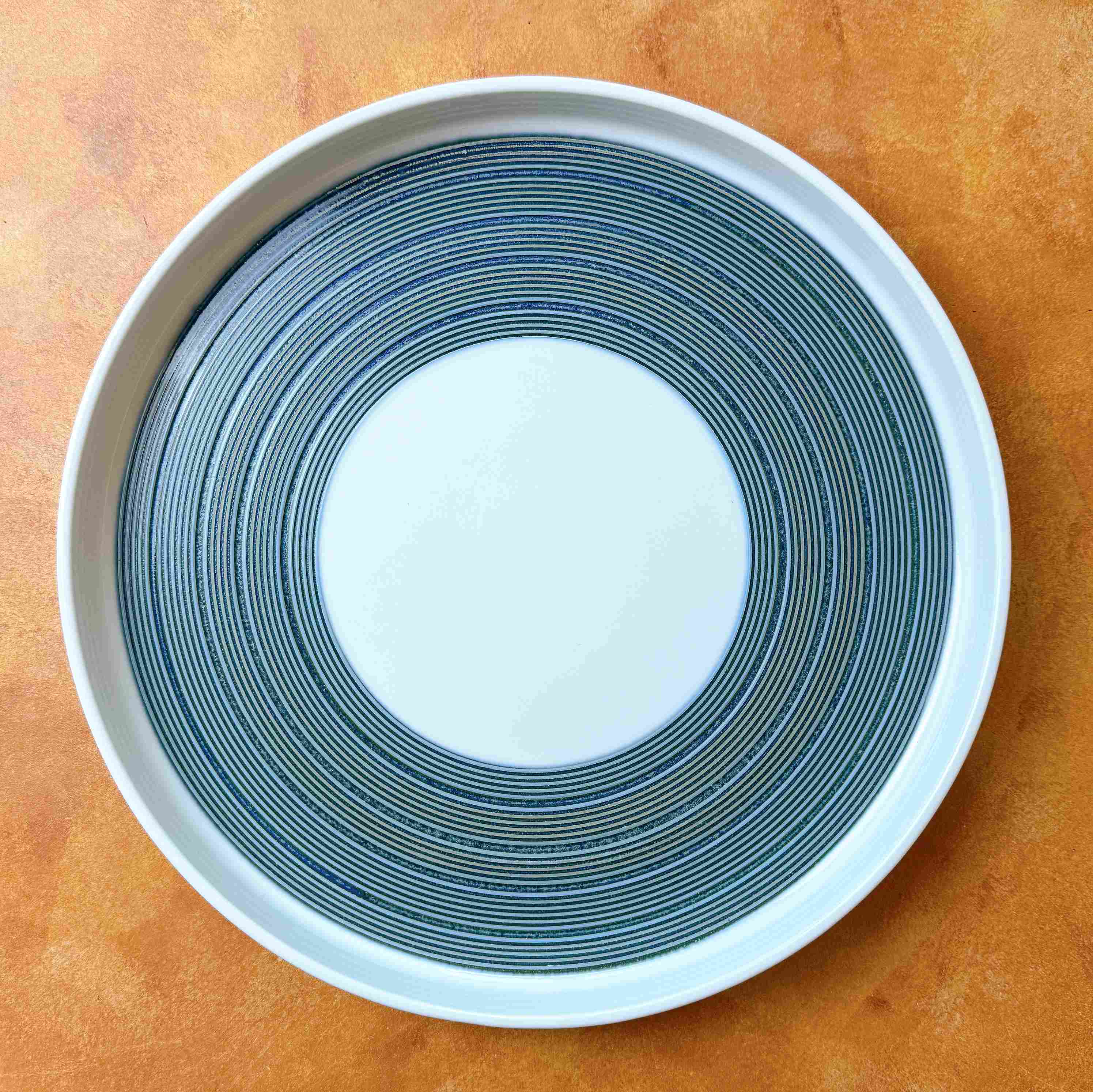 Bộ bát đĩa cao cấp phong cách hiện đại gân lam