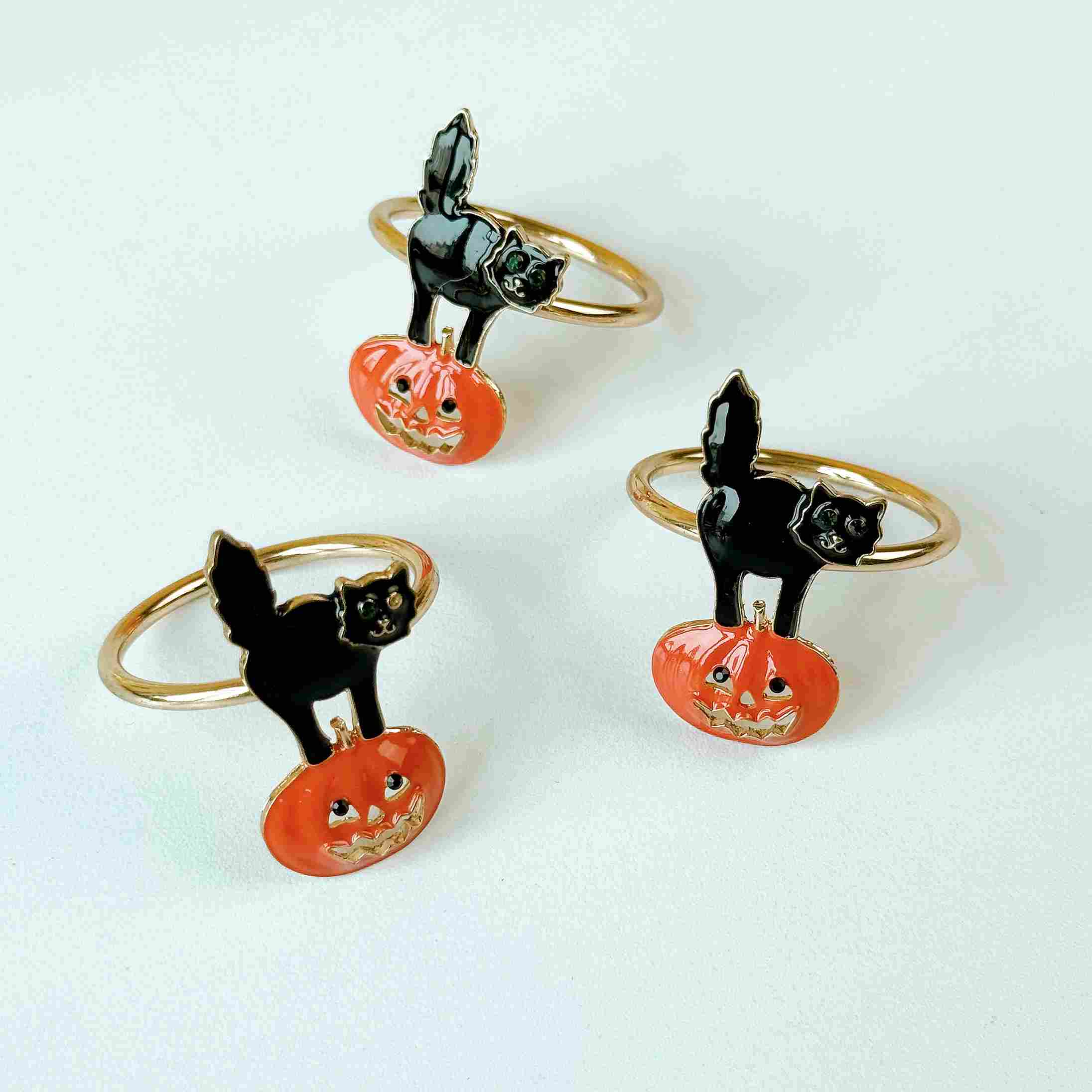 Ring mèo đen