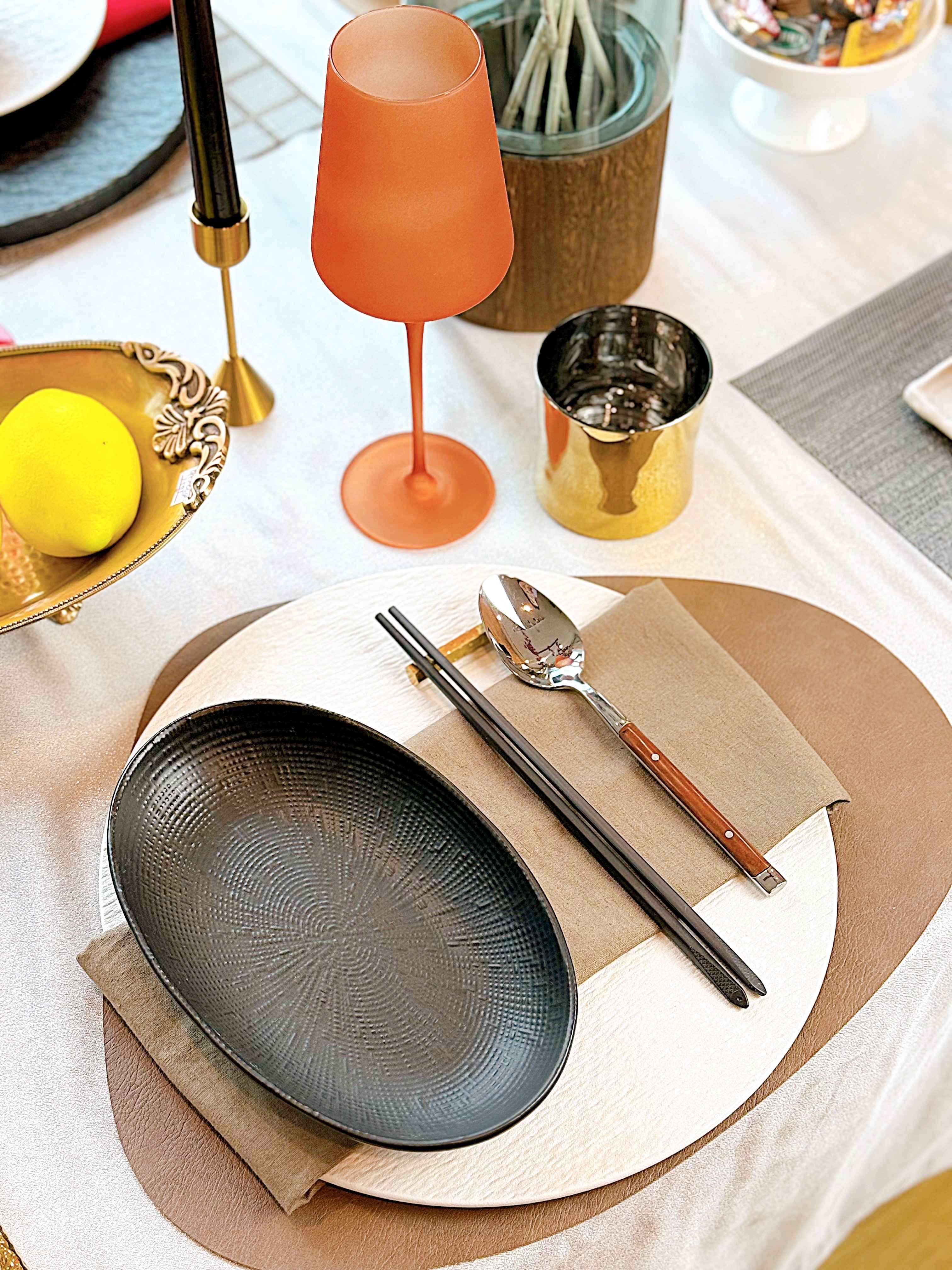Set tiệc nâu