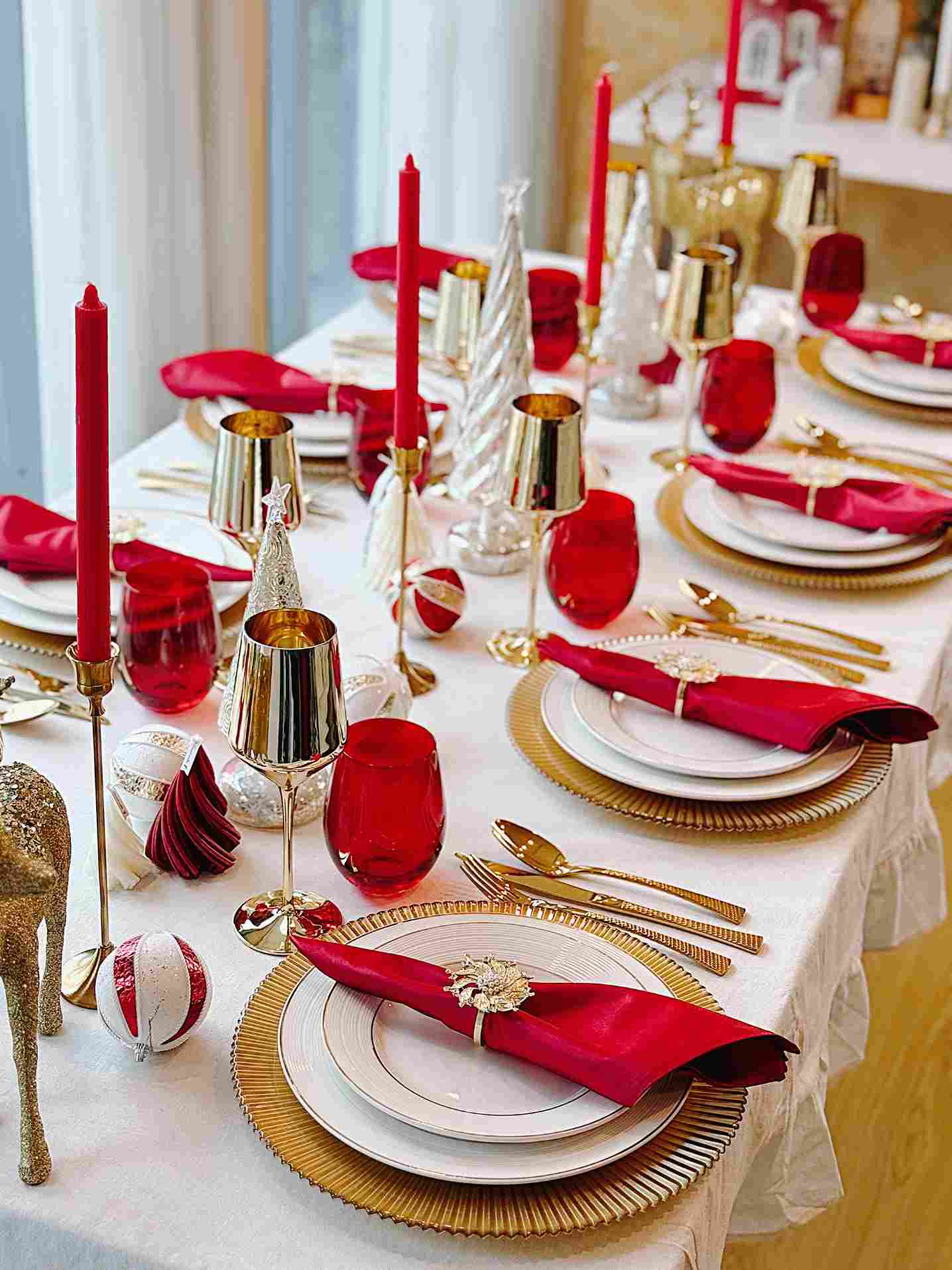 Set tiệc Đỏ Vàng