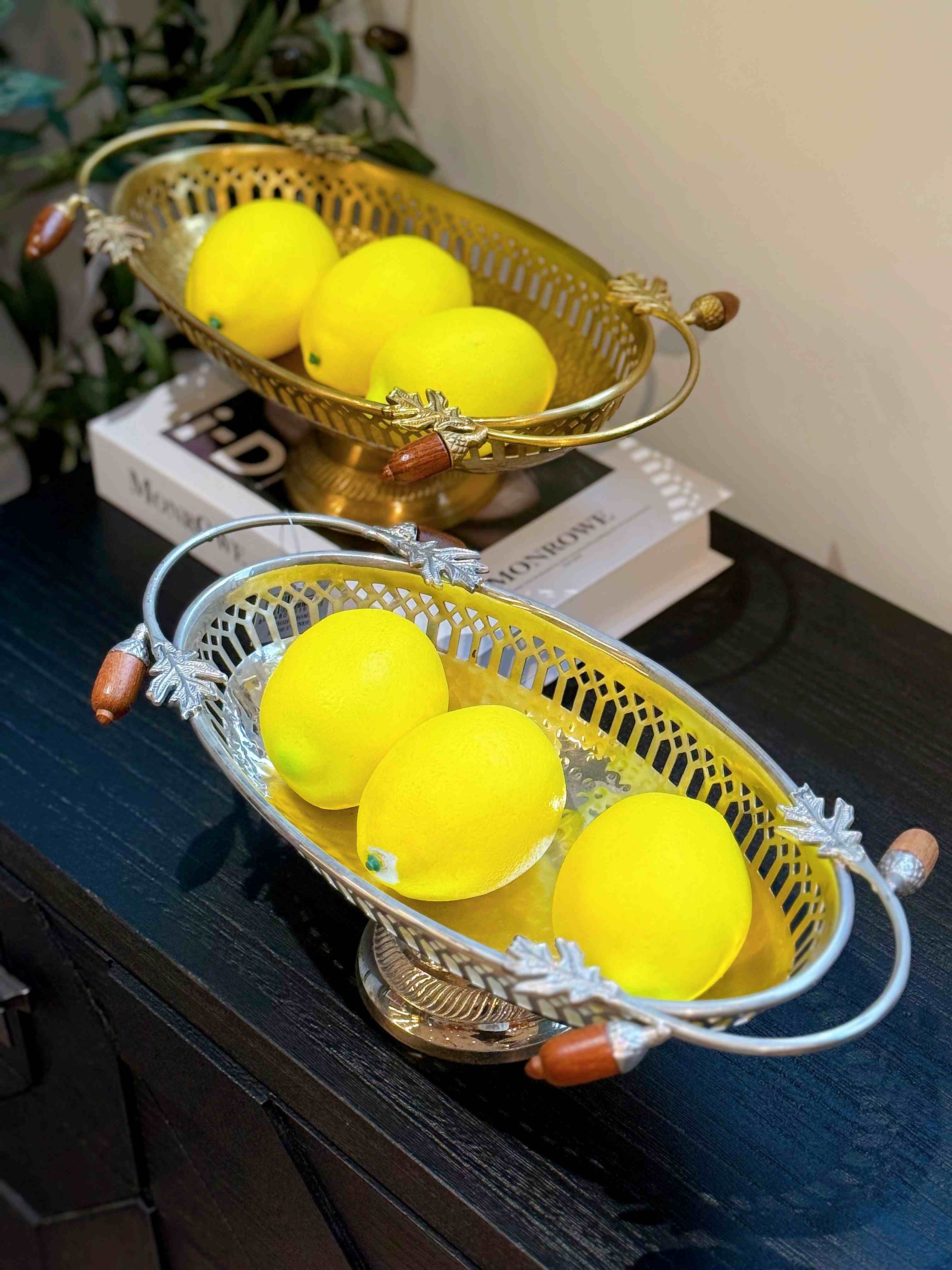 Đồng Ấn Độ  khay chân Bầu Dục Vàng 36x17