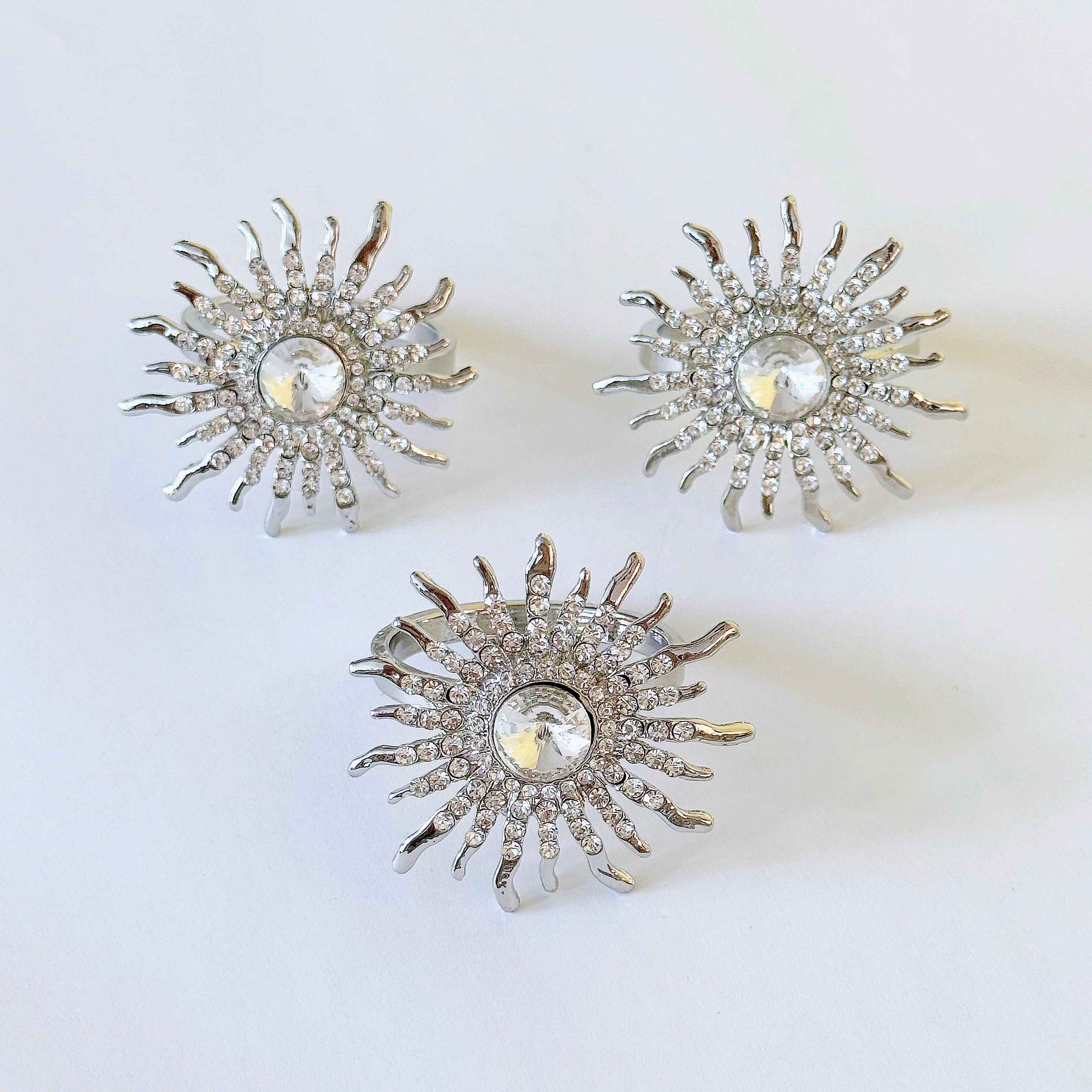 Ring mặt trời đá bạc