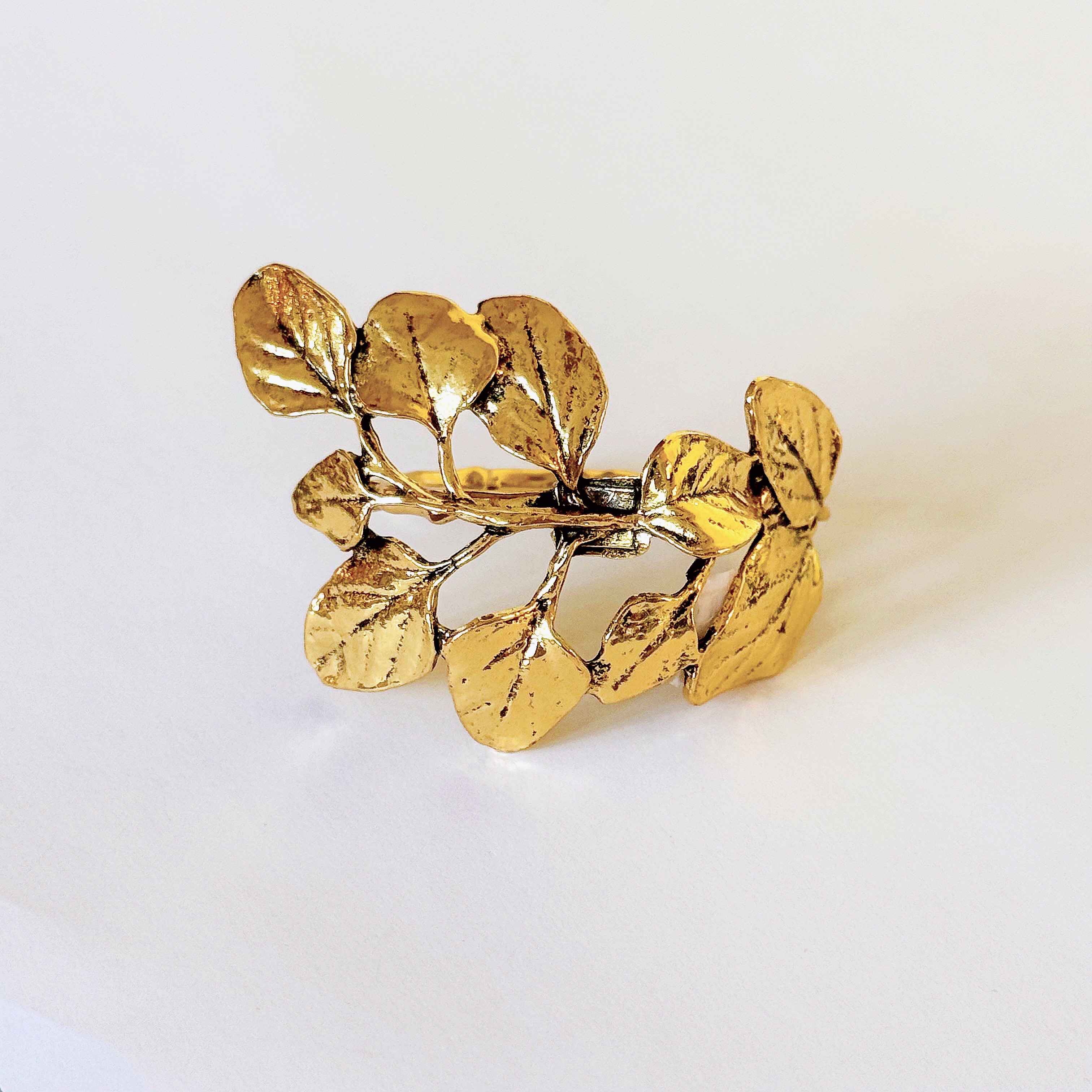 Ring lá nhọn V xỉn