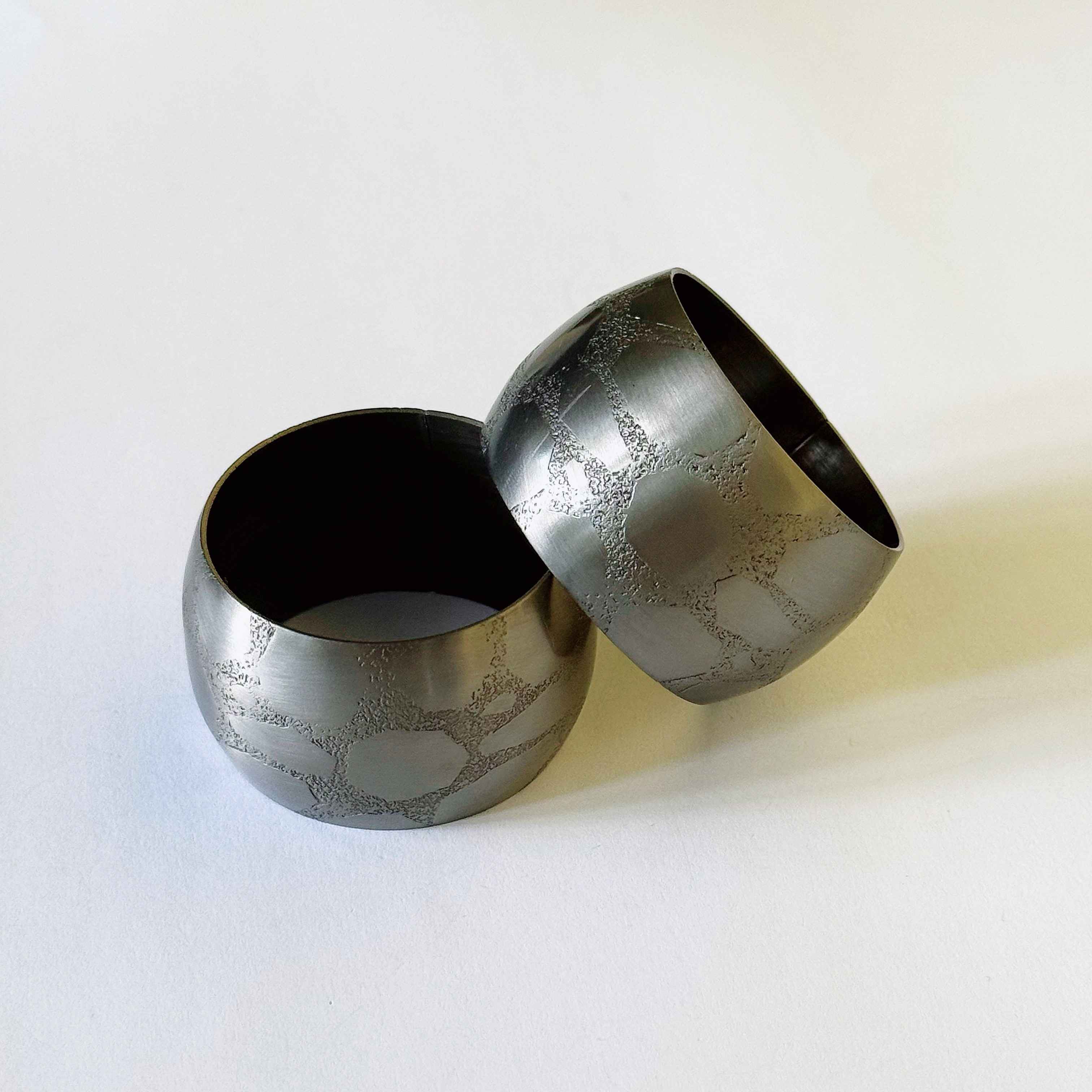 Ring trụ khum ghi