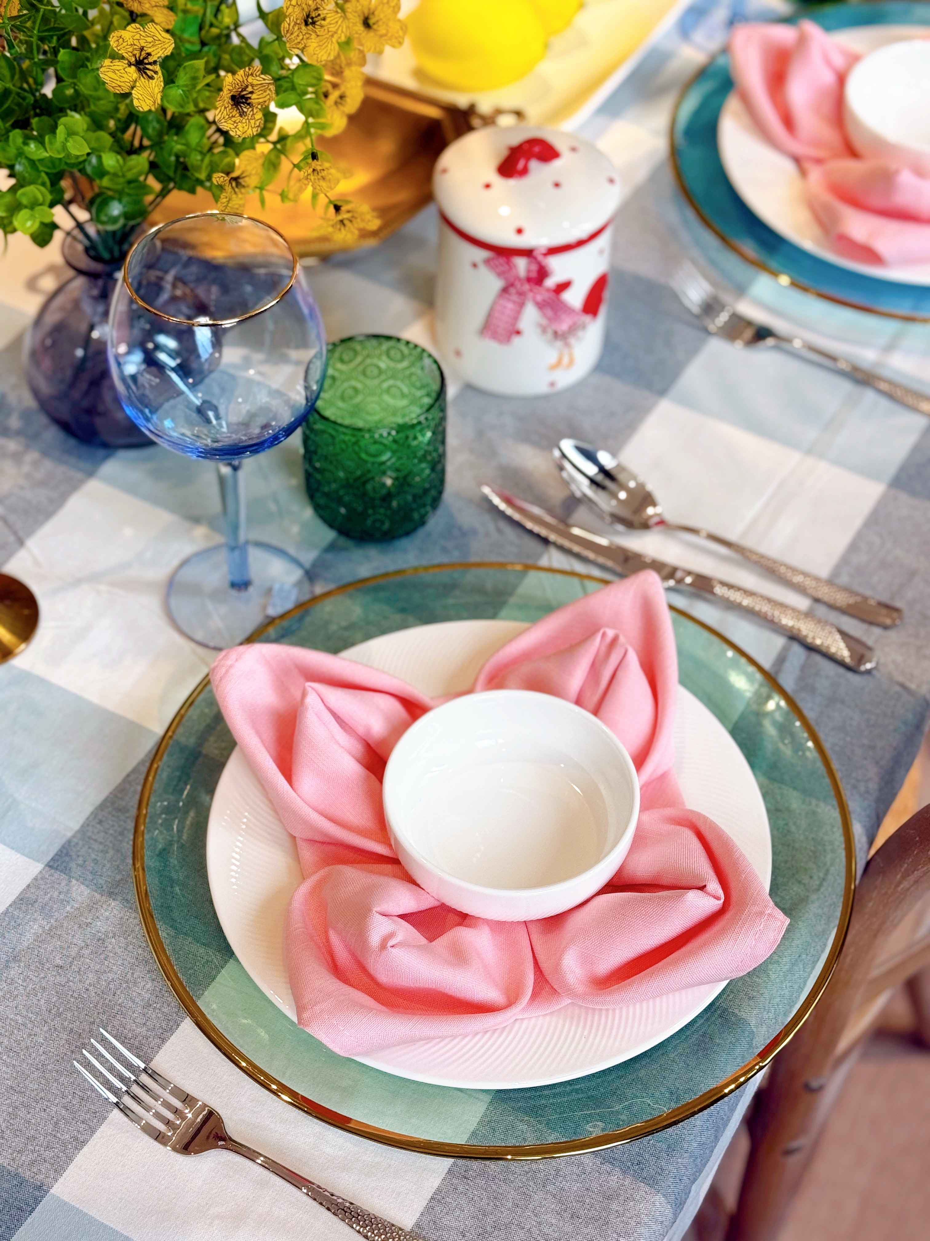 Set tiệc hè xanh hồng