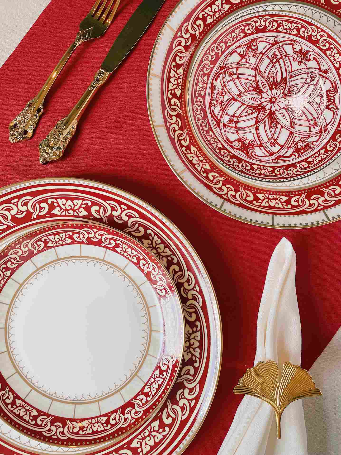 Bộ đĩa cao cấp sứ xương viền hoa đỏ