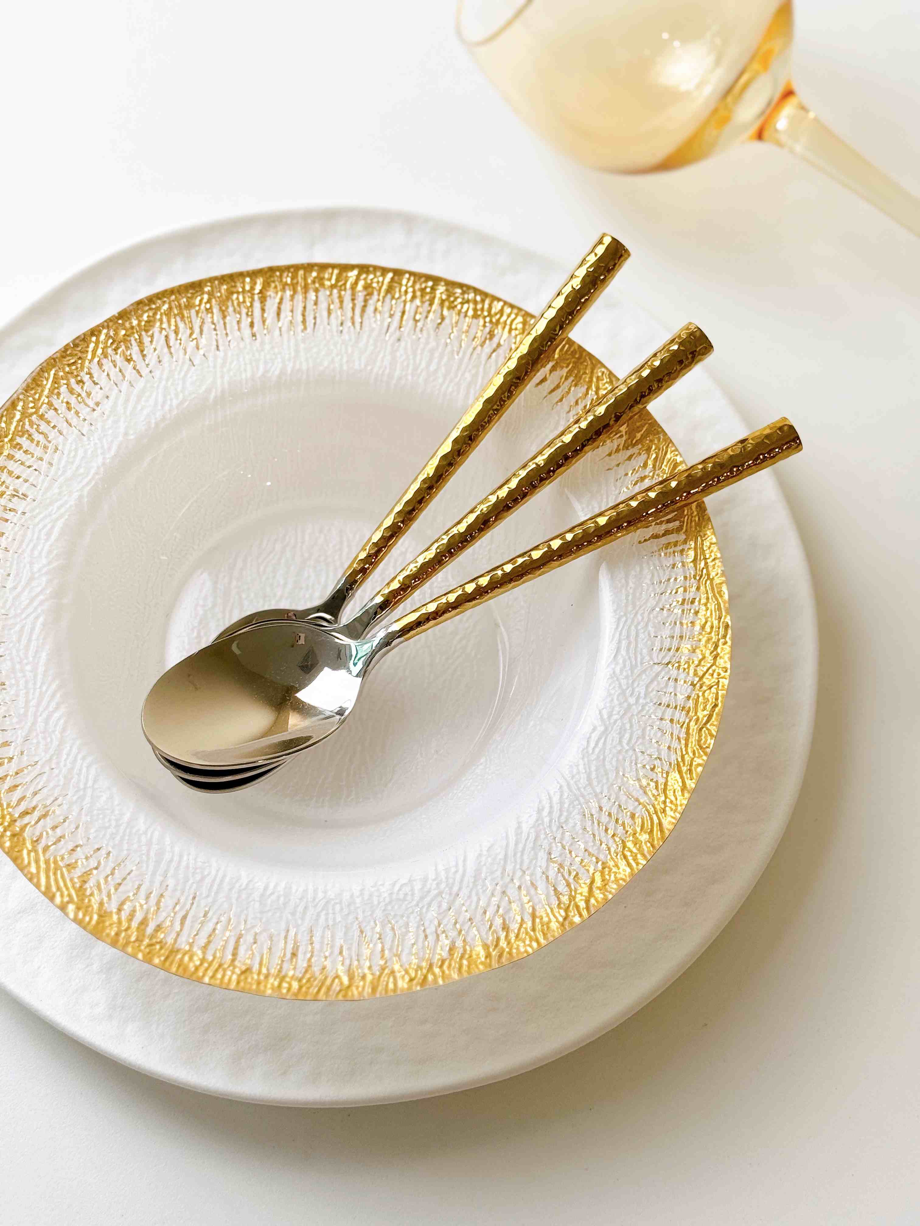 Set tiệc valentine đỏ trắng