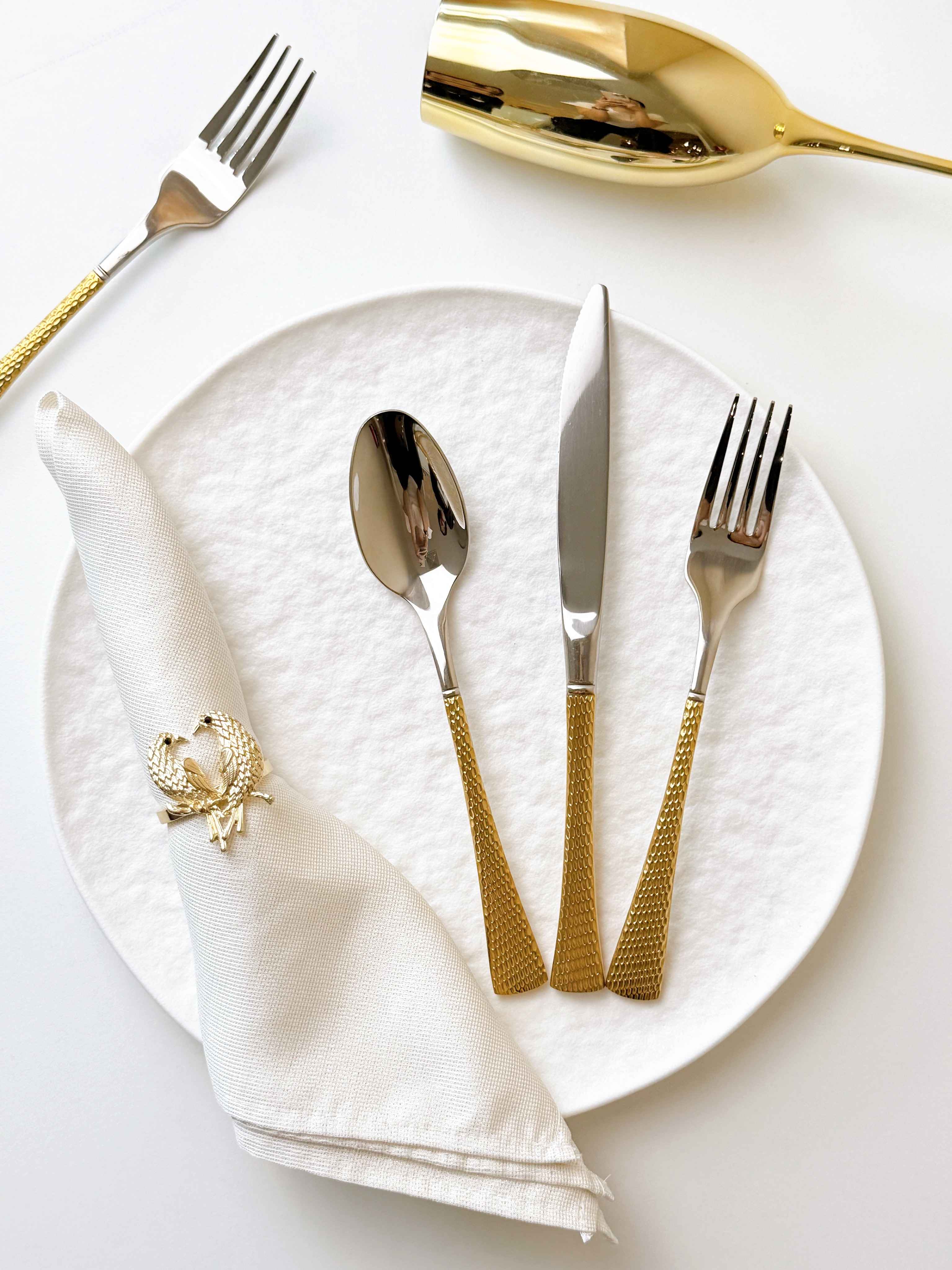 Set tiệc xanh lam chanh vàng