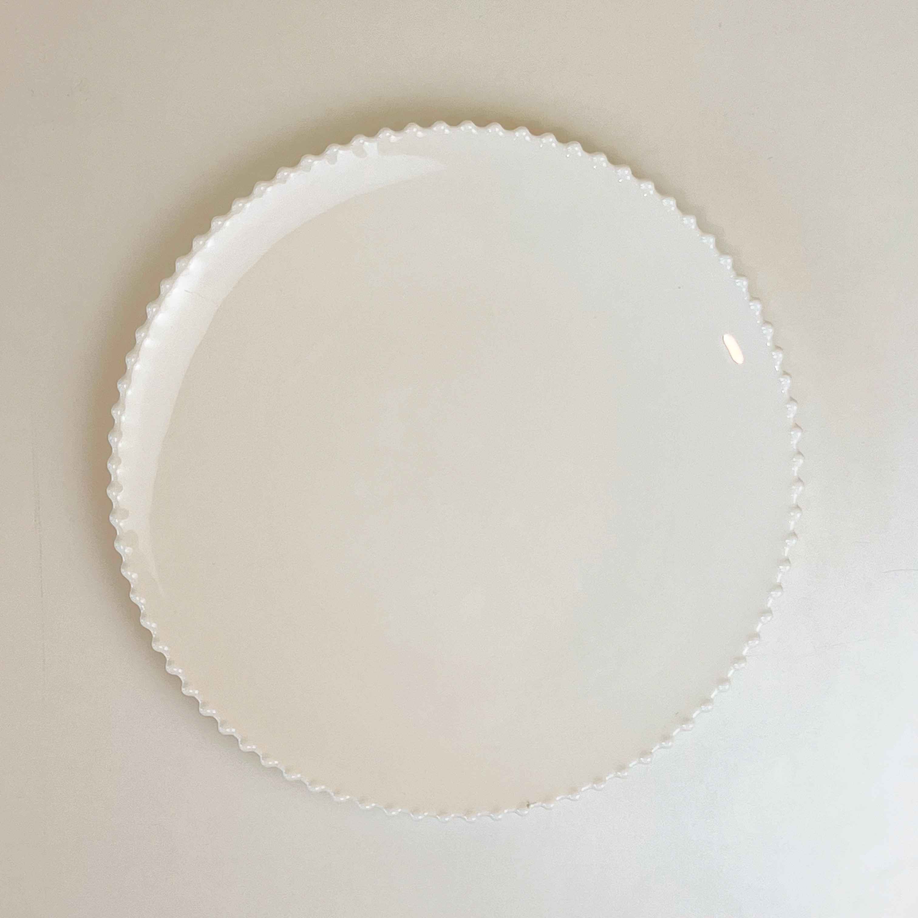 Đĩa viền cưa trắng