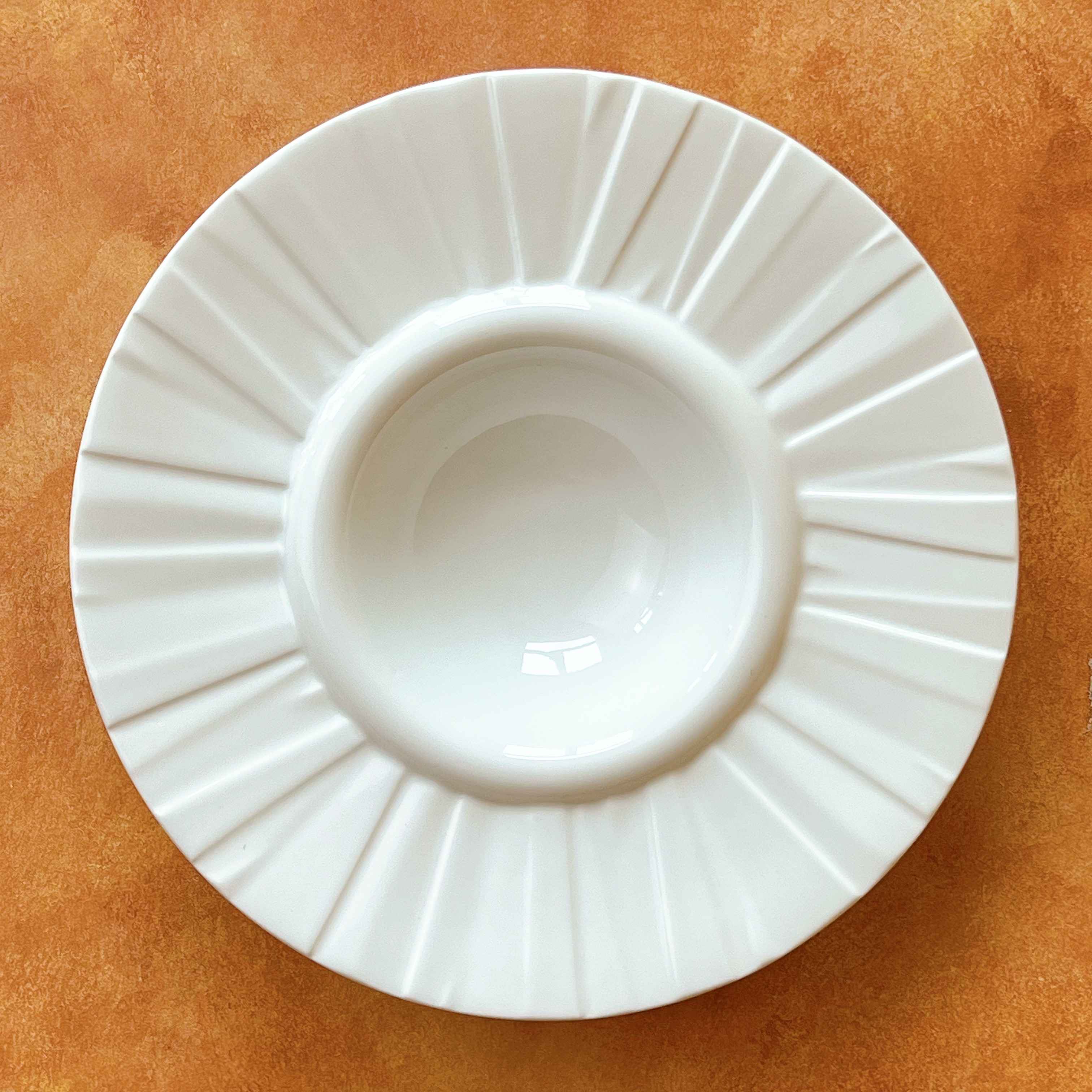 Bộ bát đĩa cao cấp phong cách hiện đại họa tiết quạt trắng