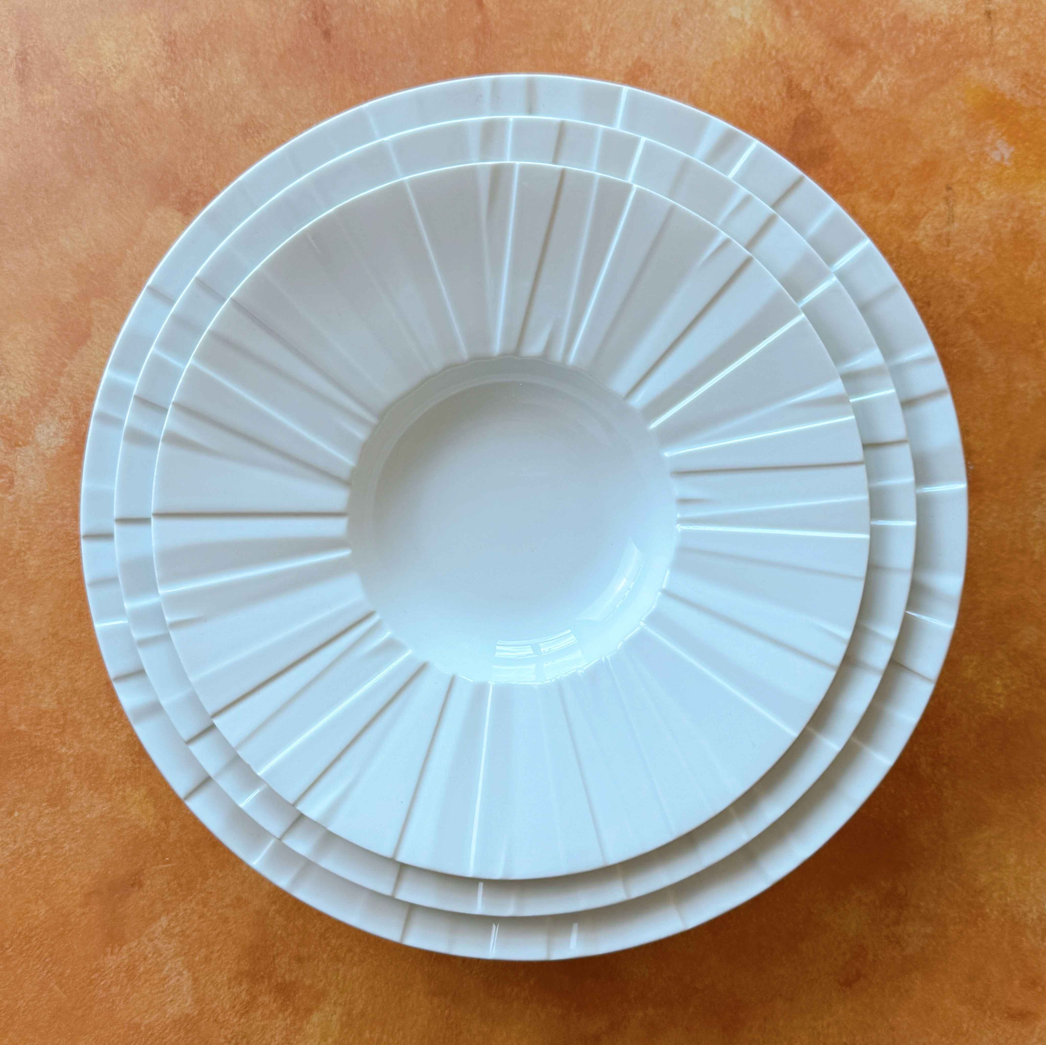 Bộ bát đĩa cao cấp phong cách hiện đại họa tiết quạt trắng