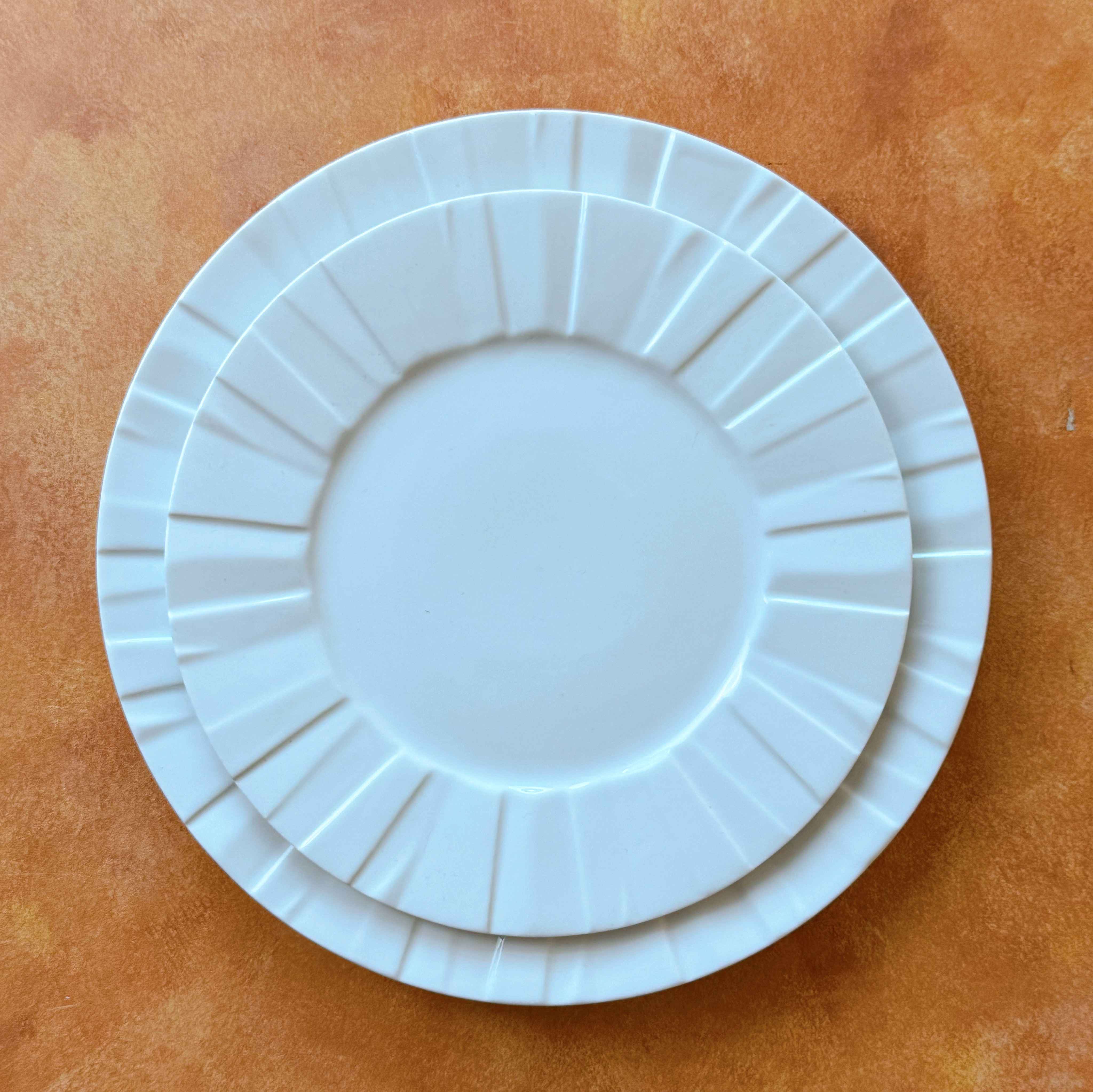 Bộ bát đĩa cao cấp phong cách hiện đại họa tiết quạt trắng