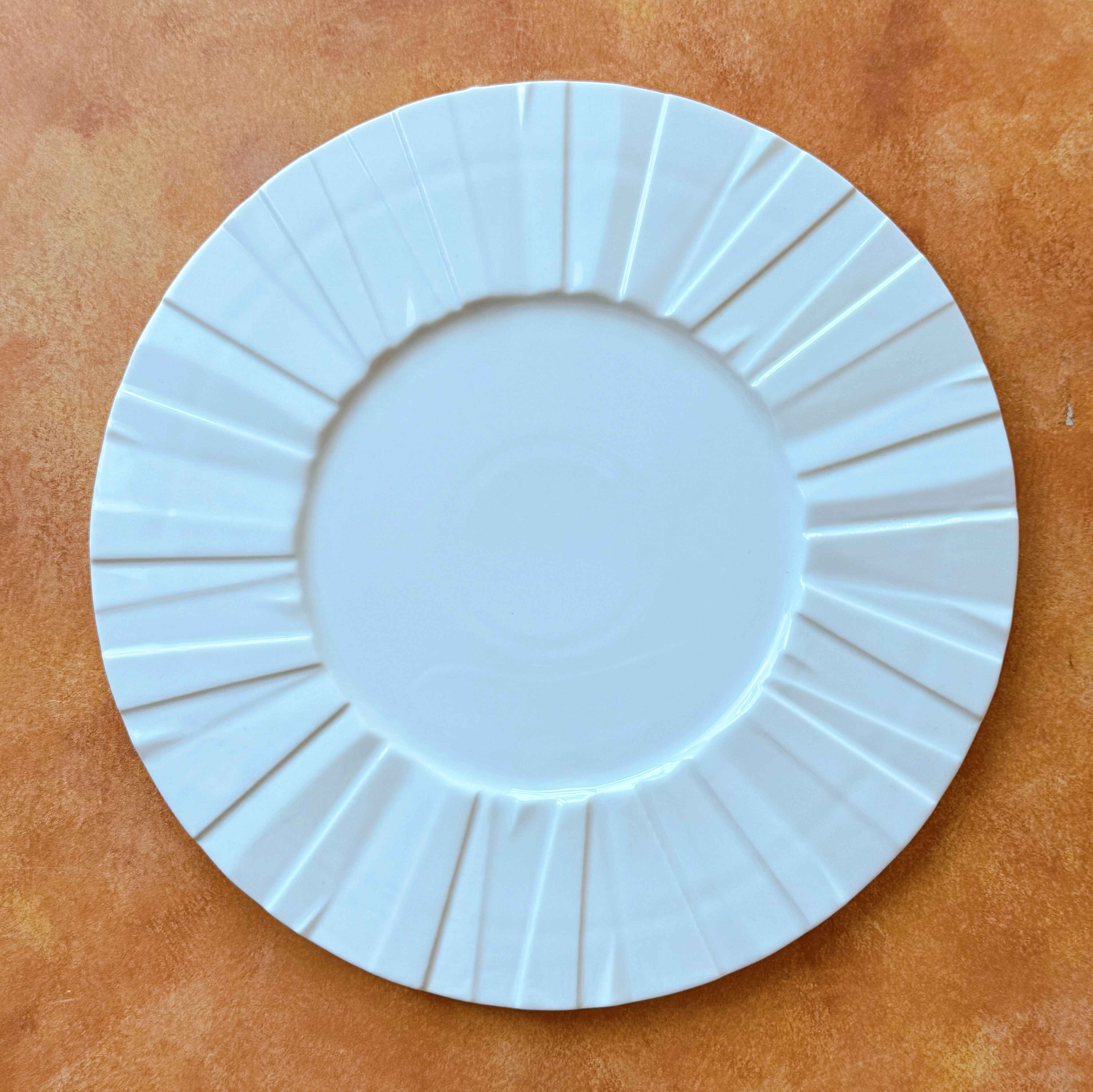 Bộ bát đĩa cao cấp phong cách hiện đại họa tiết quạt trắng