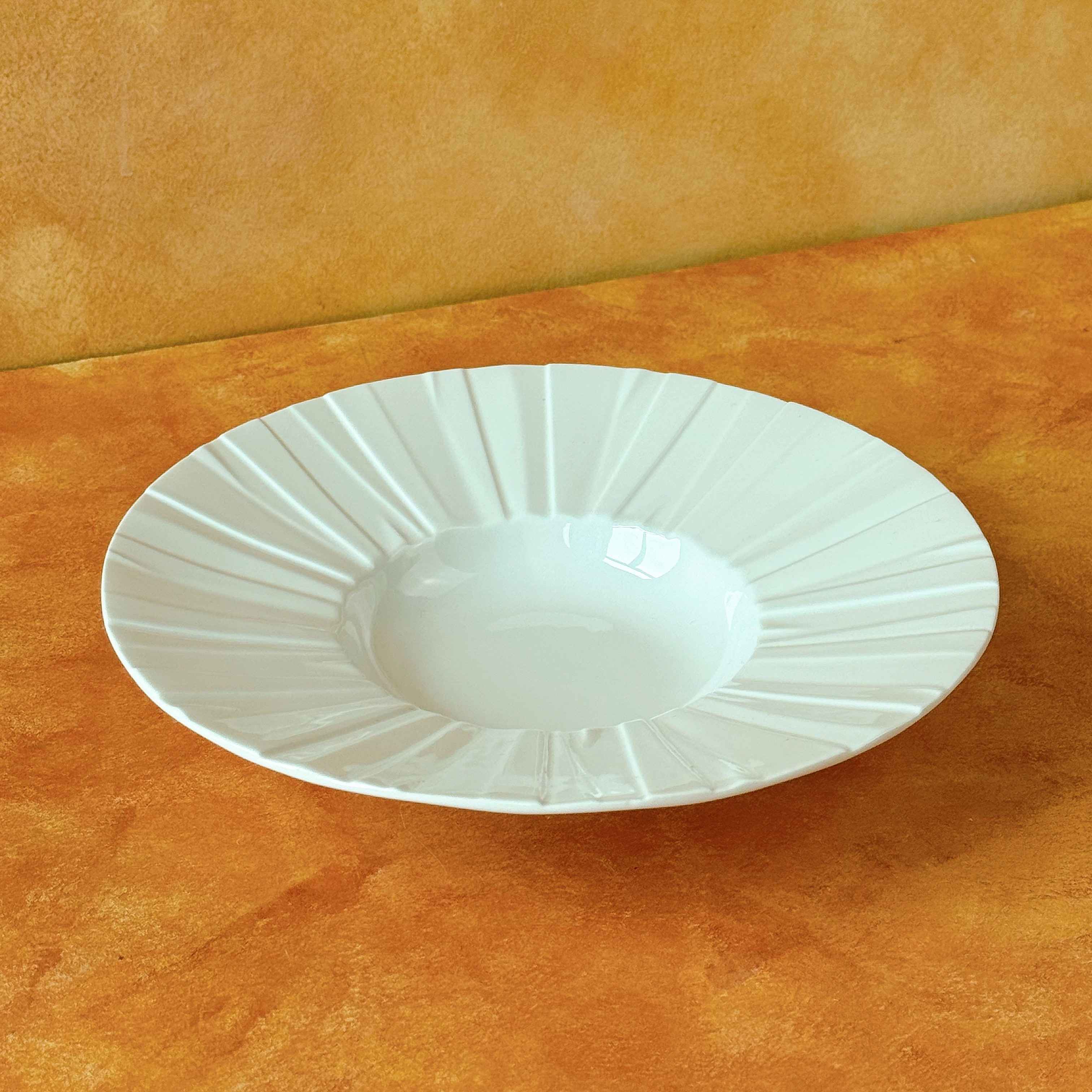 Bộ bát đĩa cao cấp phong cách hiện đại họa tiết quạt trắng