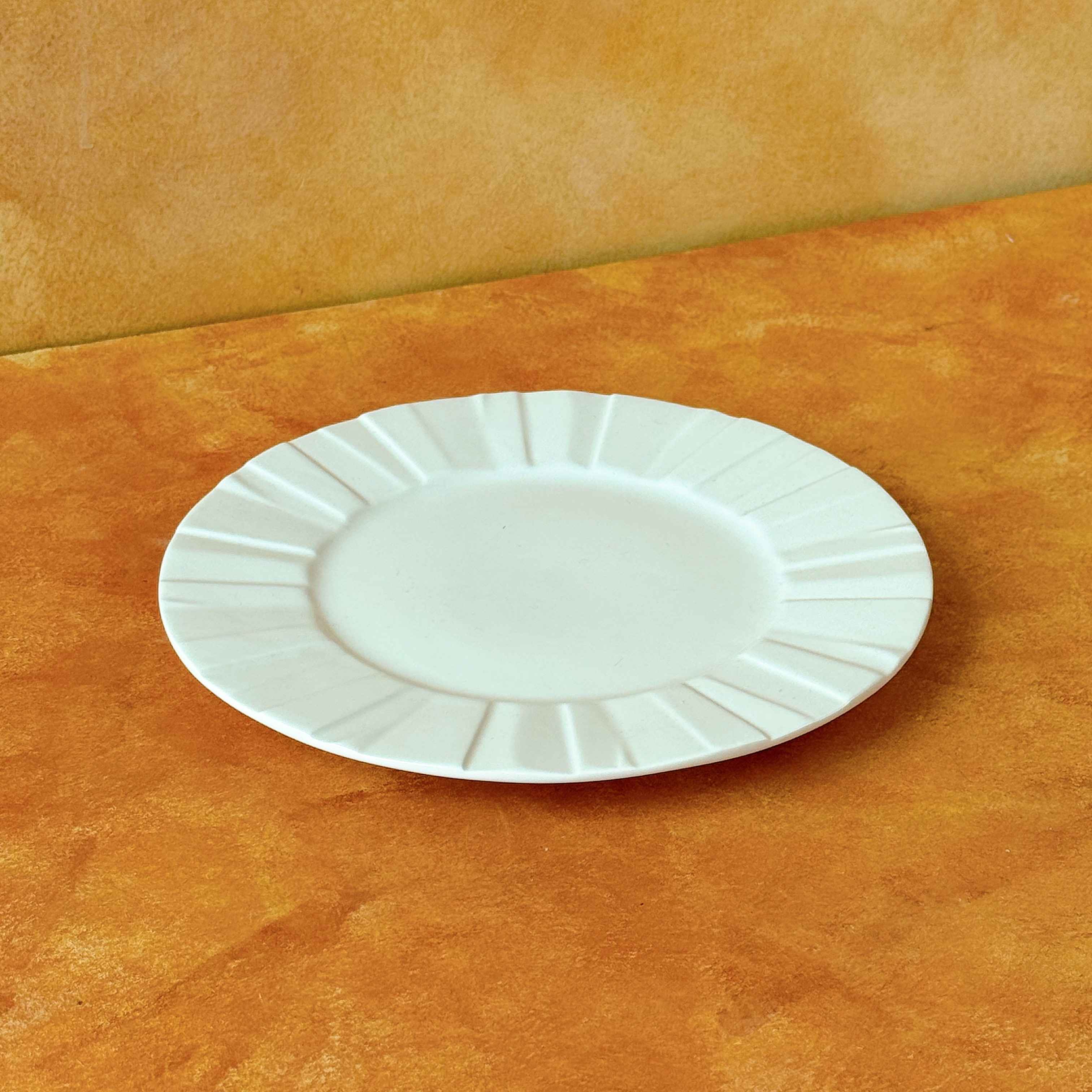 Bộ bát đĩa cao cấp phong cách hiện đại họa tiết quạt trắng