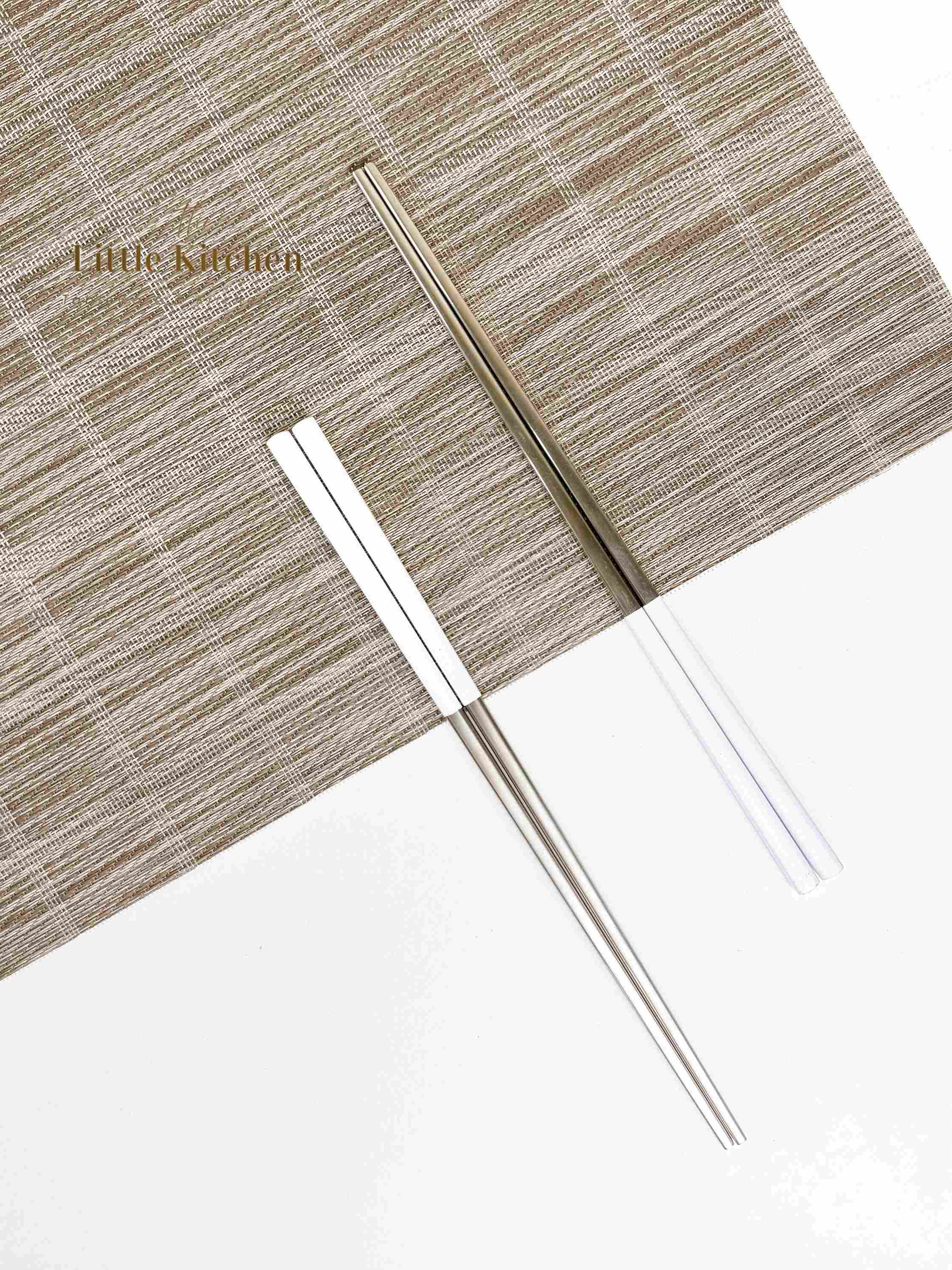 Set tiệc hoa mint bóng