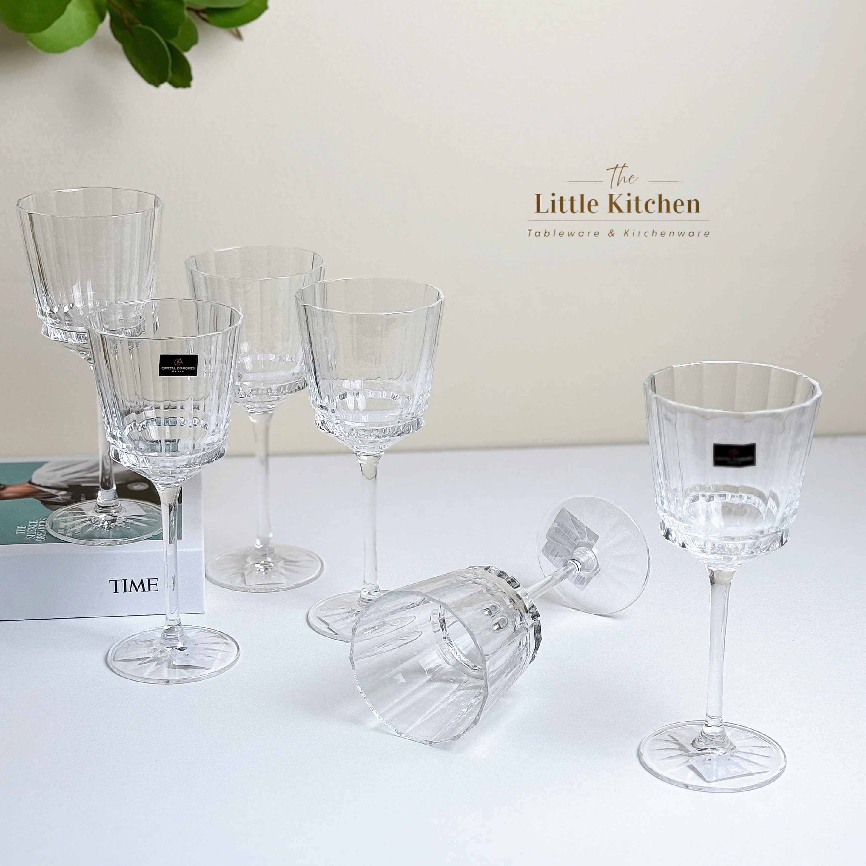 Ly thuỷ tinh gân trắng 20*8