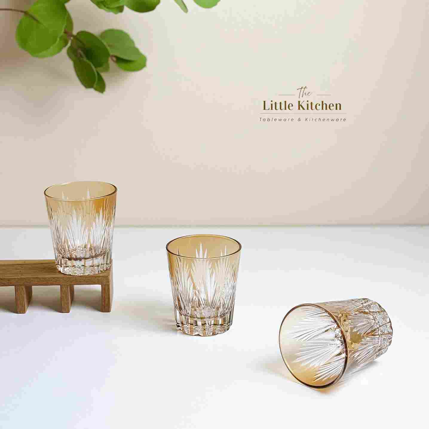 Set tiệc đen vàng