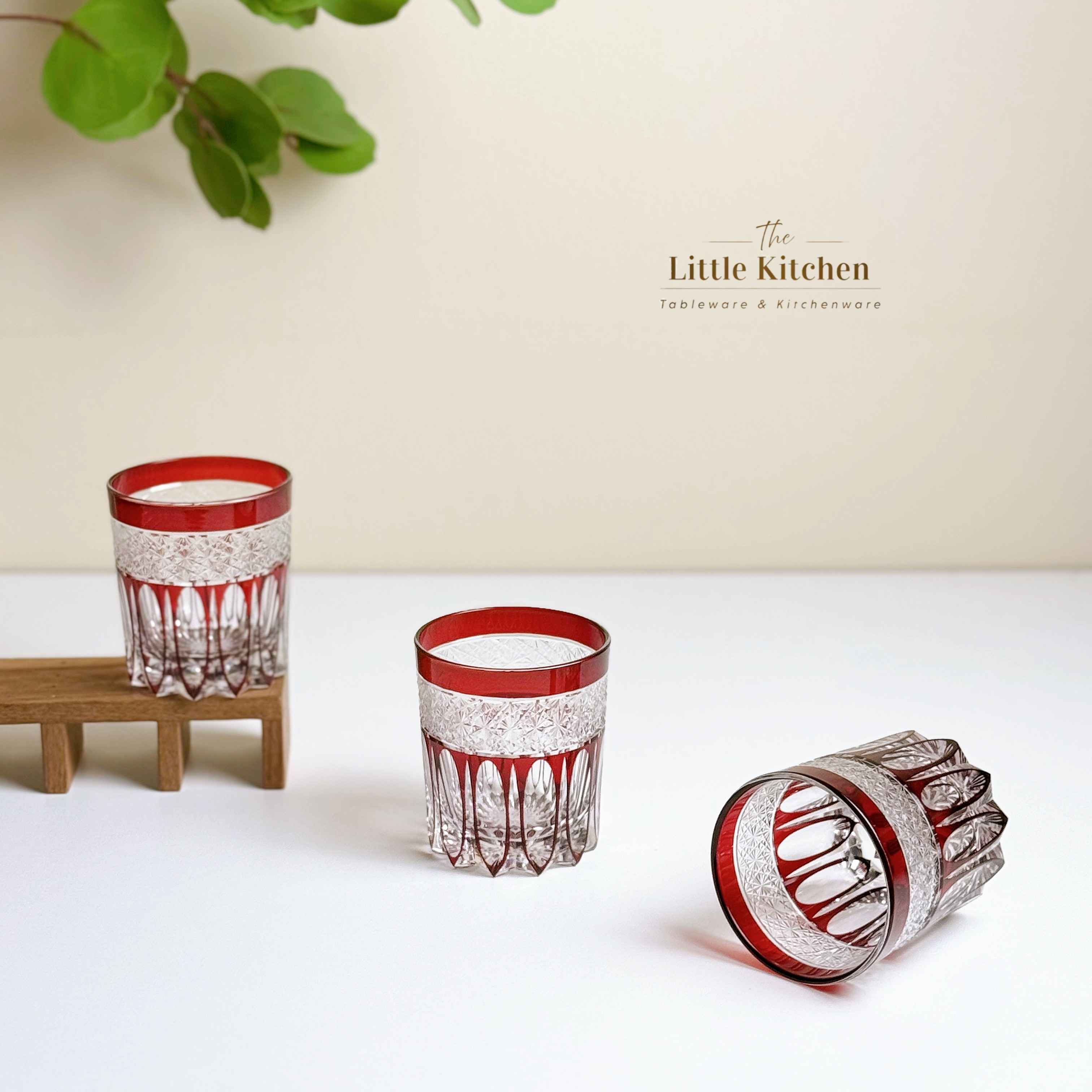 Cốc pha lê đỏ viền tuyết 9