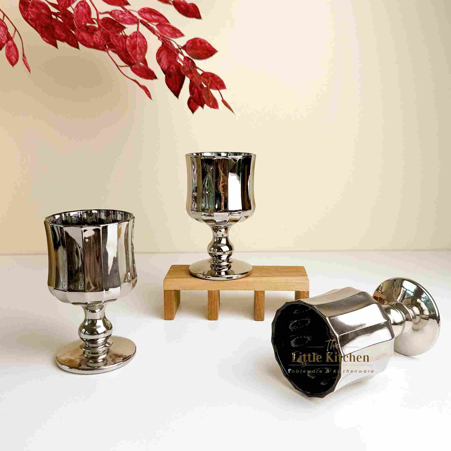 Ly thuỷ tinh gân bạc