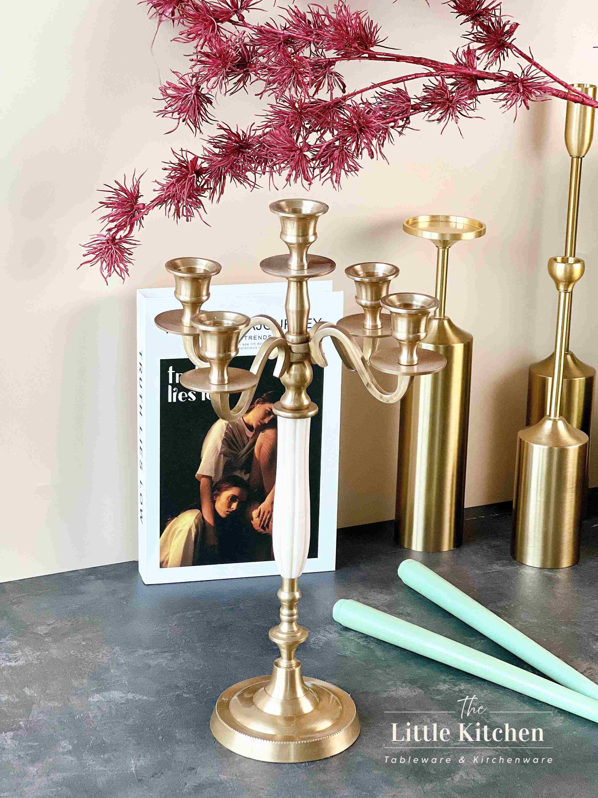 Đồng Ấn Đồ Chân cắm 5 nến trắng vàng