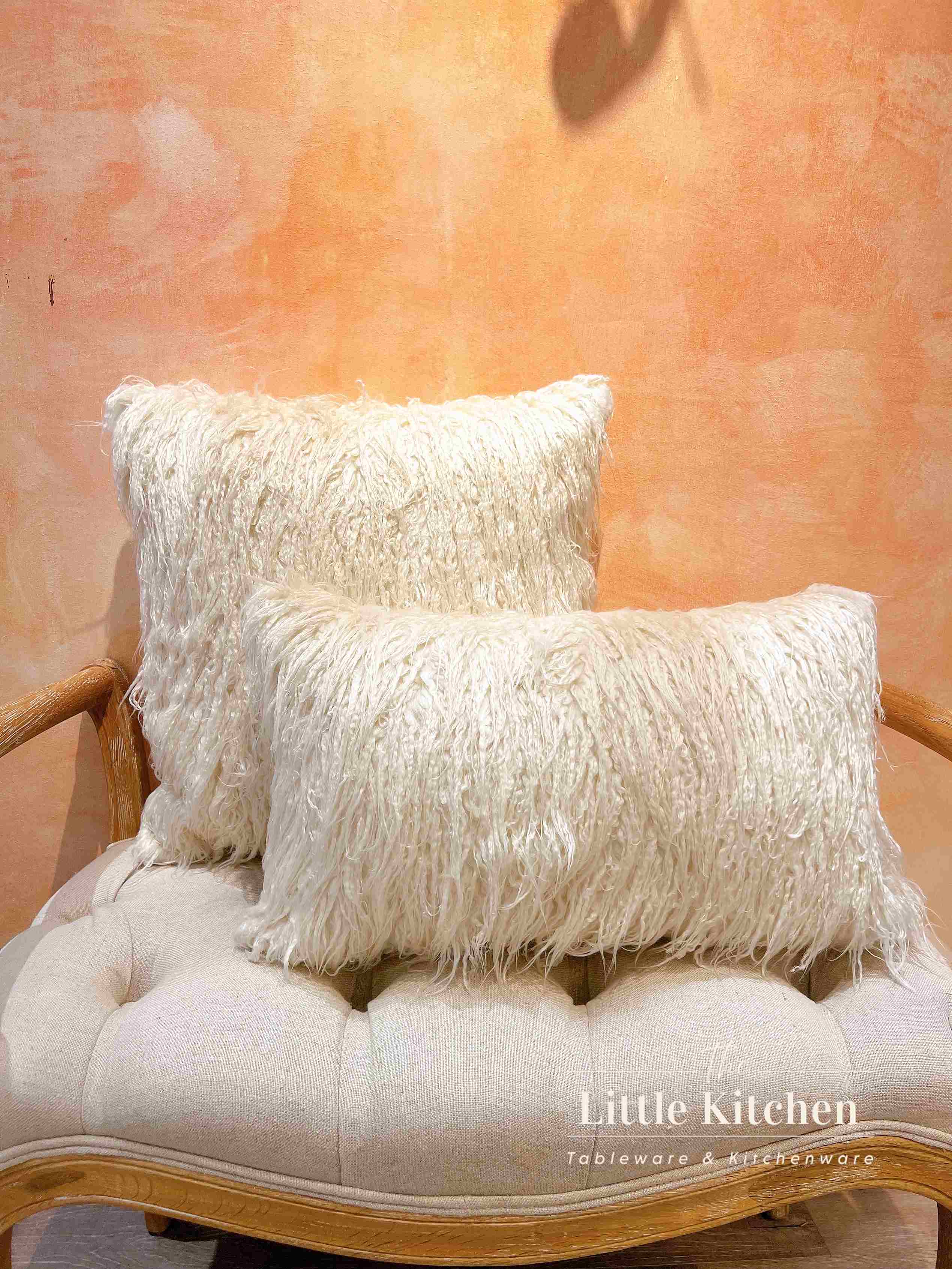 Vỏ gối lông trắng